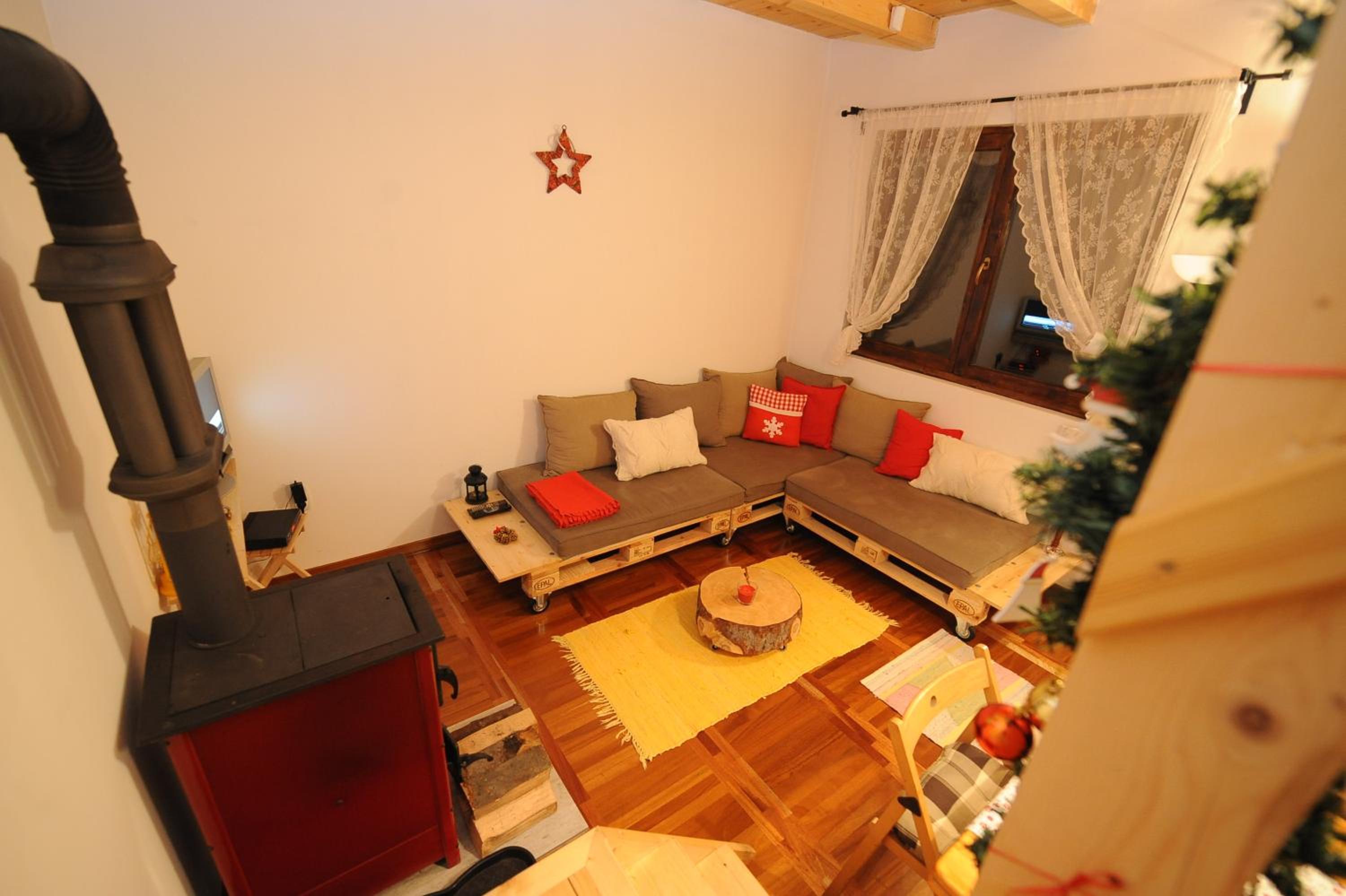 Chalet Pahulja view 4