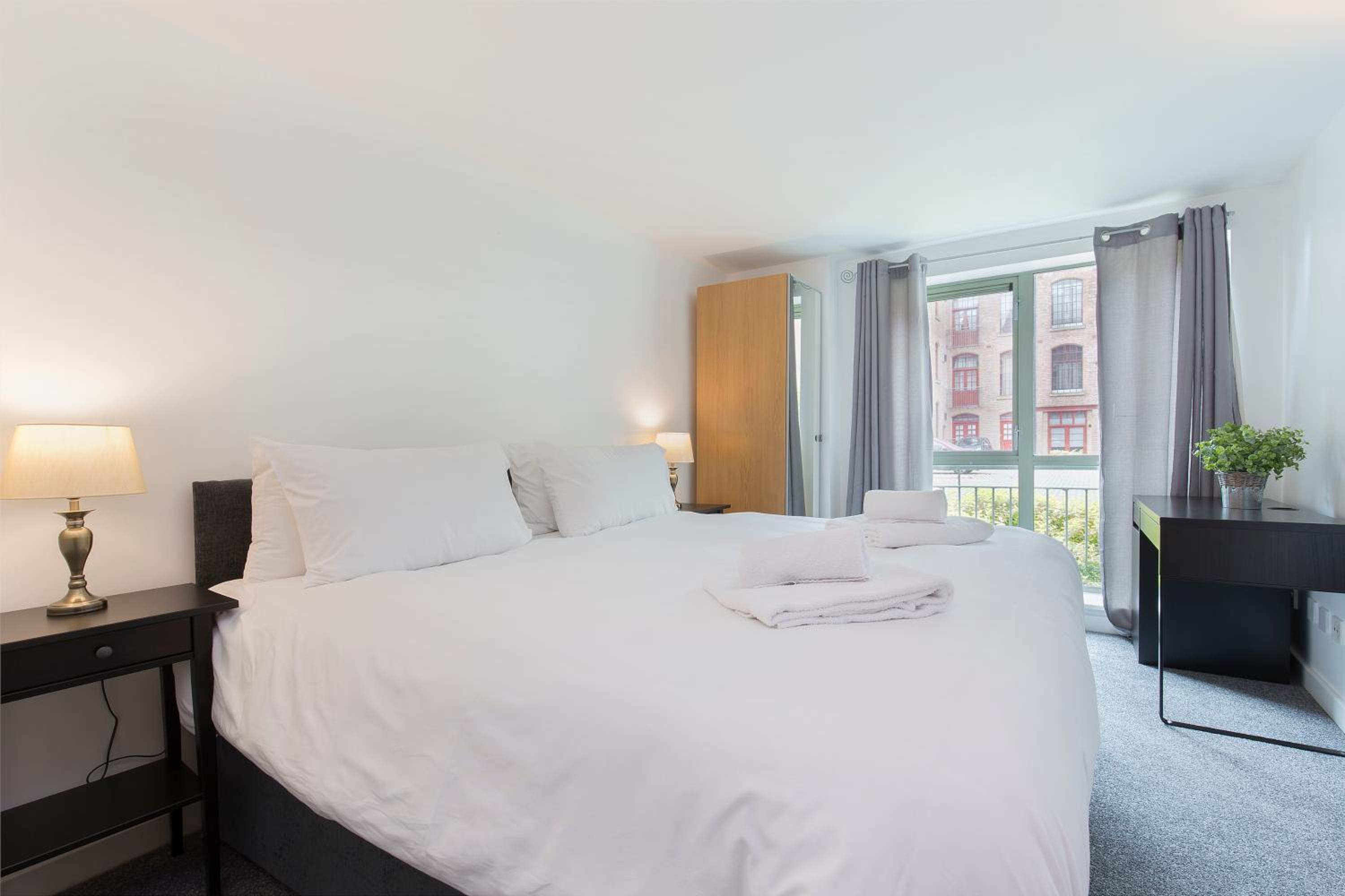Raleigh Square - 2BR Ground-Floor Apartment in Nottingham