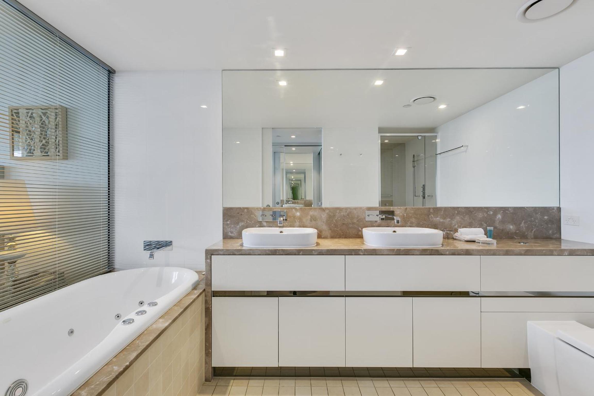 Soul Beachfront Apartments - HR Surfers Paradise