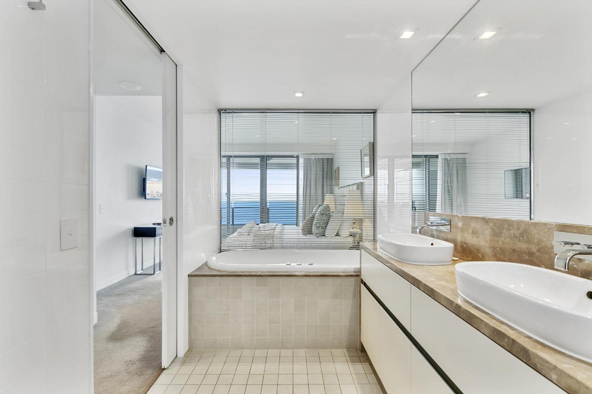 Soul Beachfront Apartments - HR Surfers Paradise