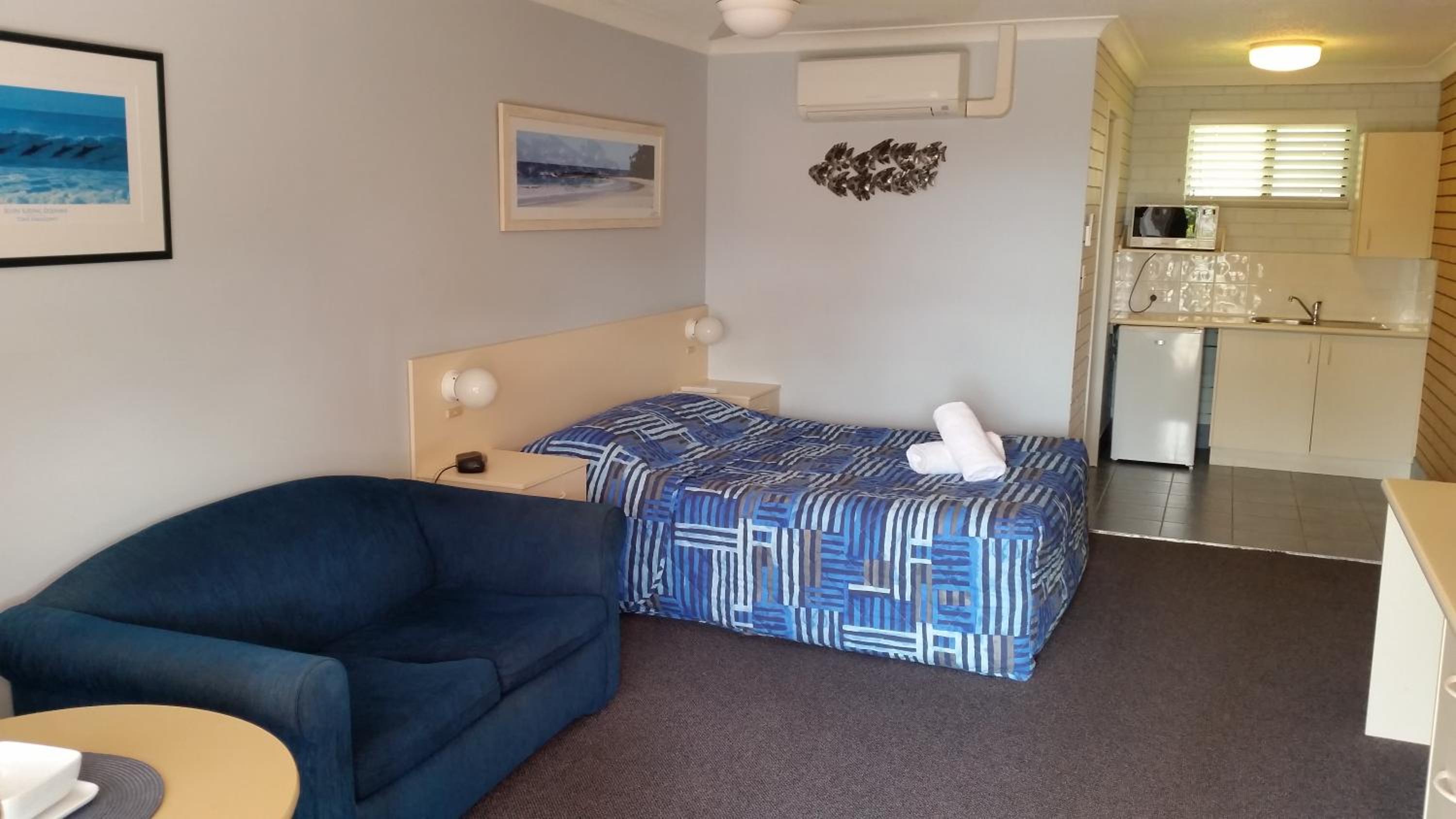Dolphins Motel