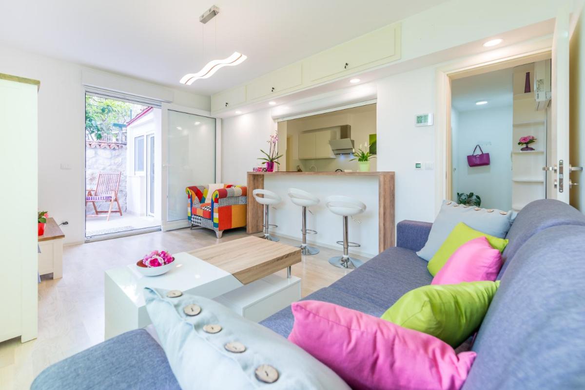 Hotel Apartment Ortensia Dubrovnik Colors - Image 1