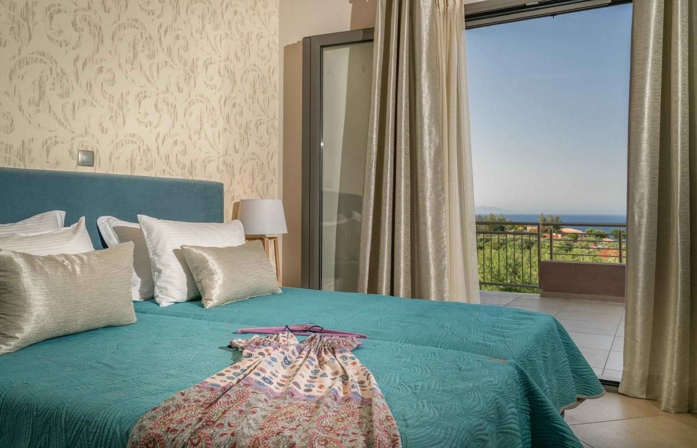 Villa Merovigli - Sea Views & Private Pool, Ideal for Large Groups, by ZanteWize photo 5