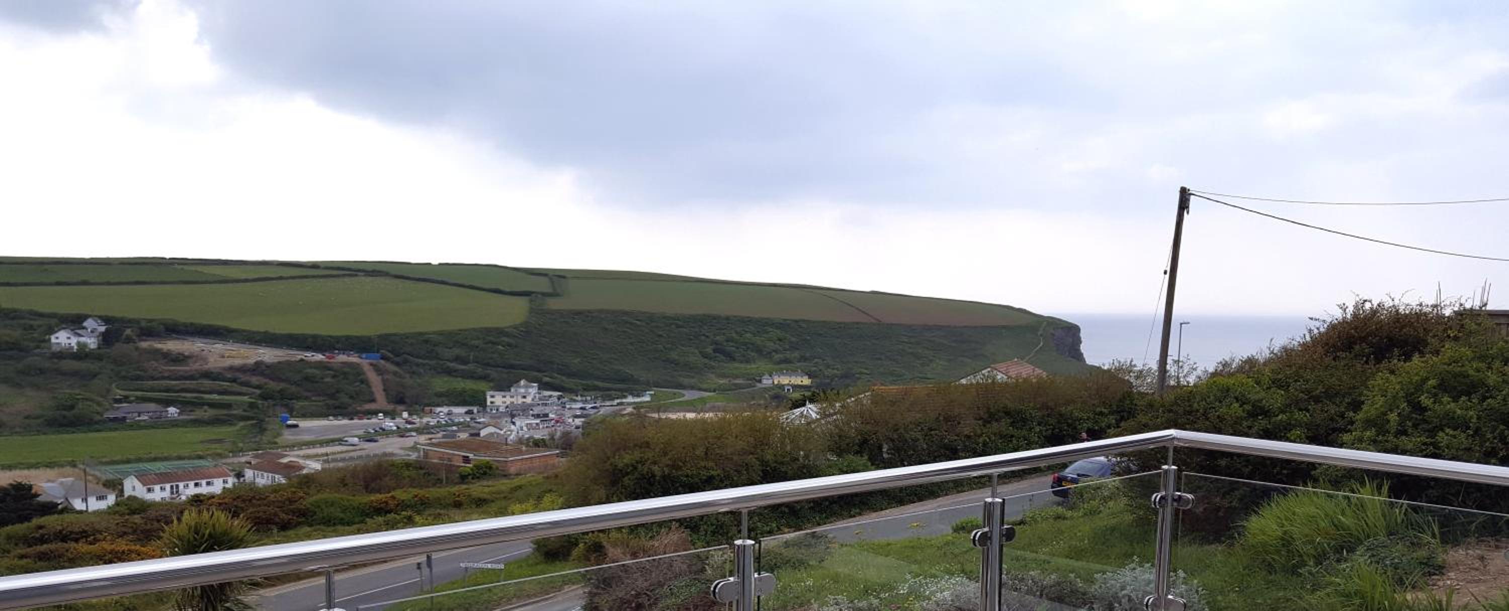 Mawgan Porth Apartments