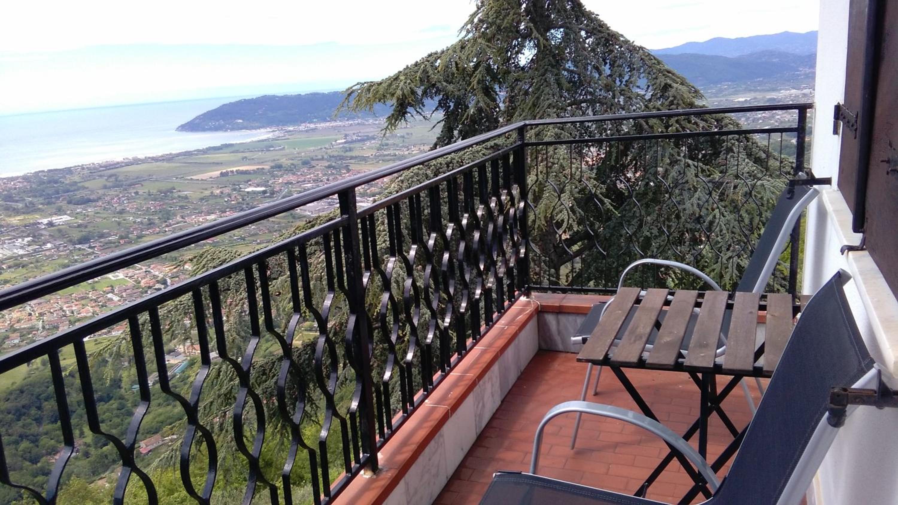 balcony