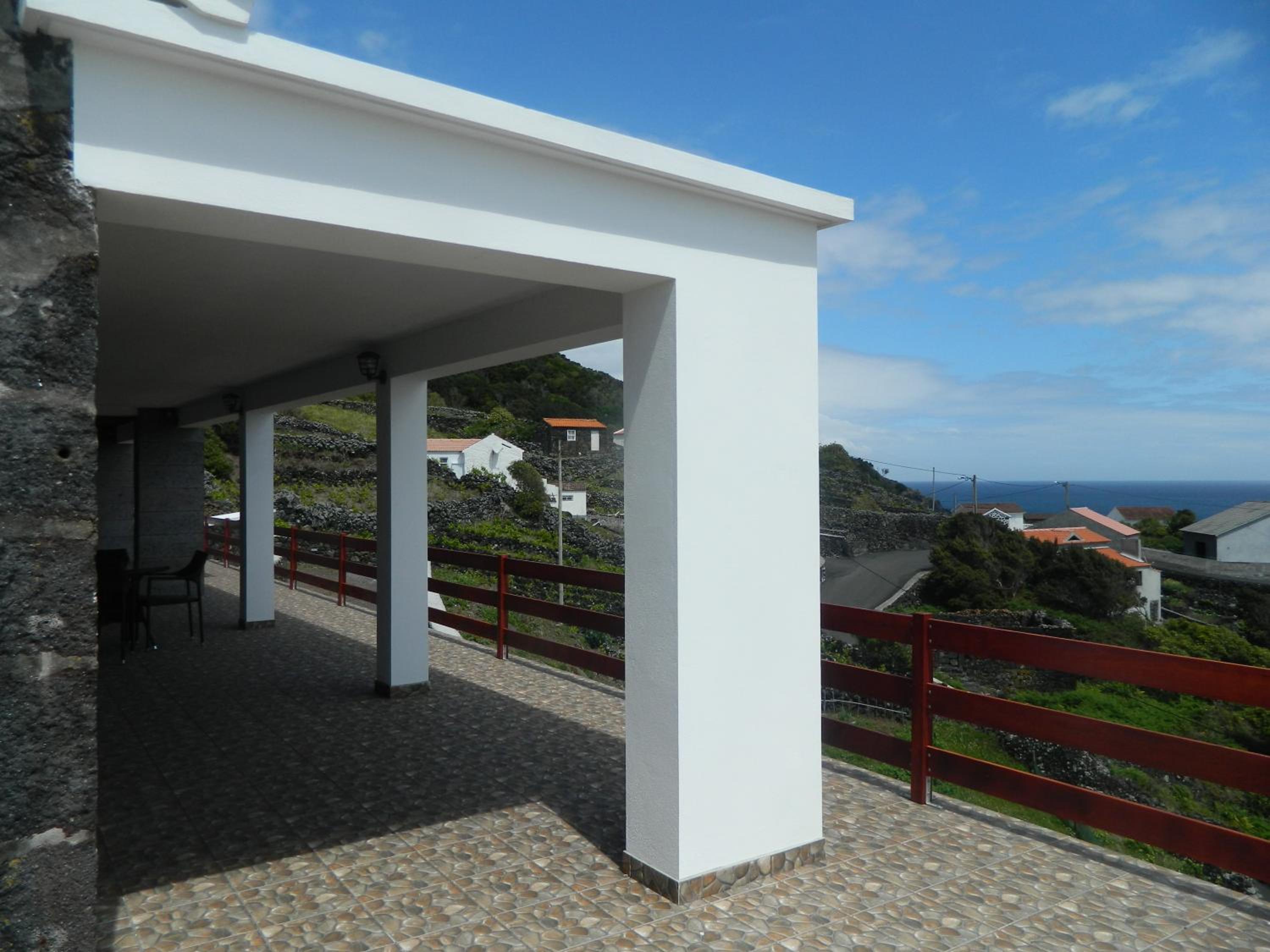 Adega Ninho da Cagarra view 3