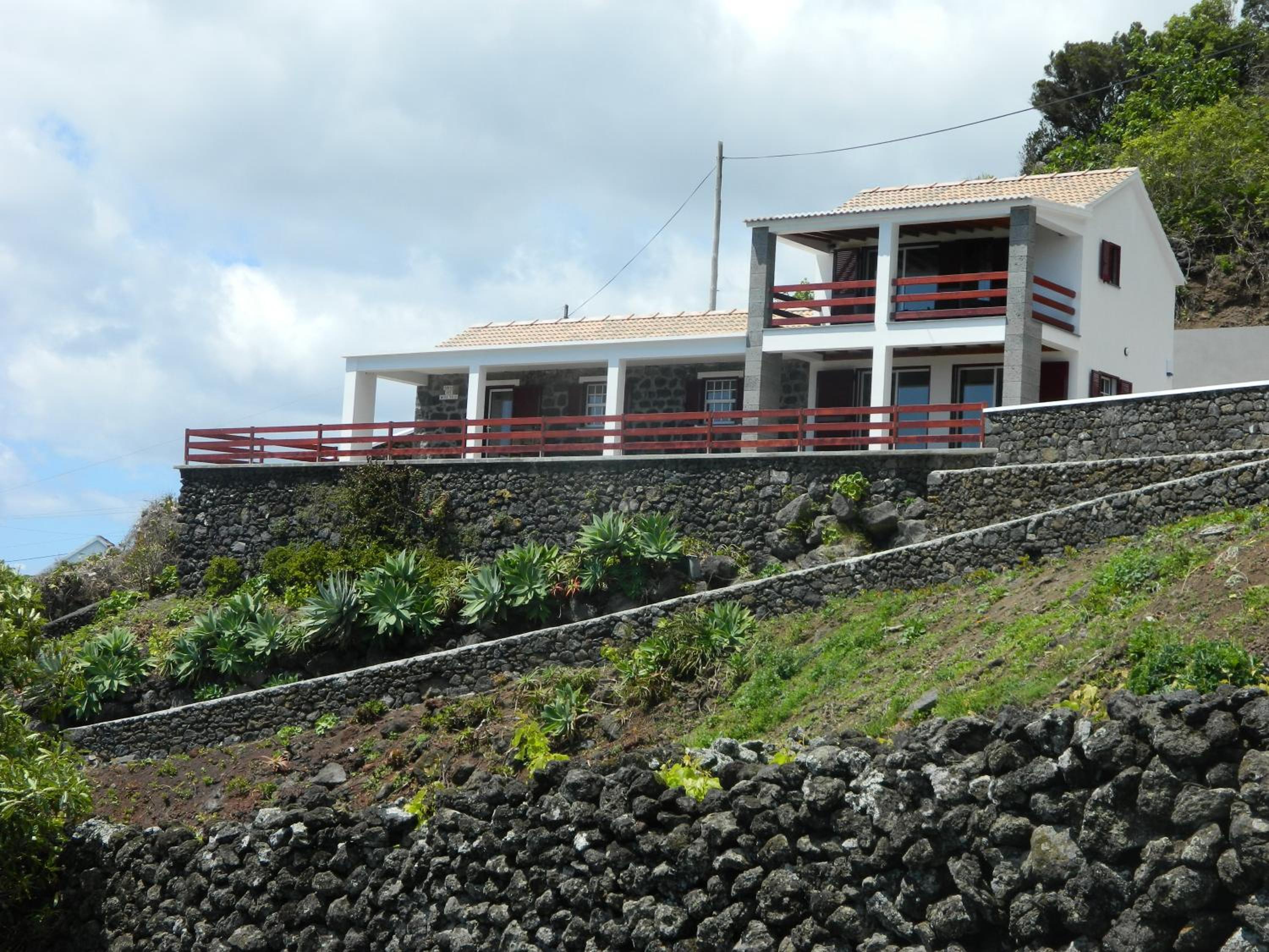 Adega Ninho da Cagarra view 2