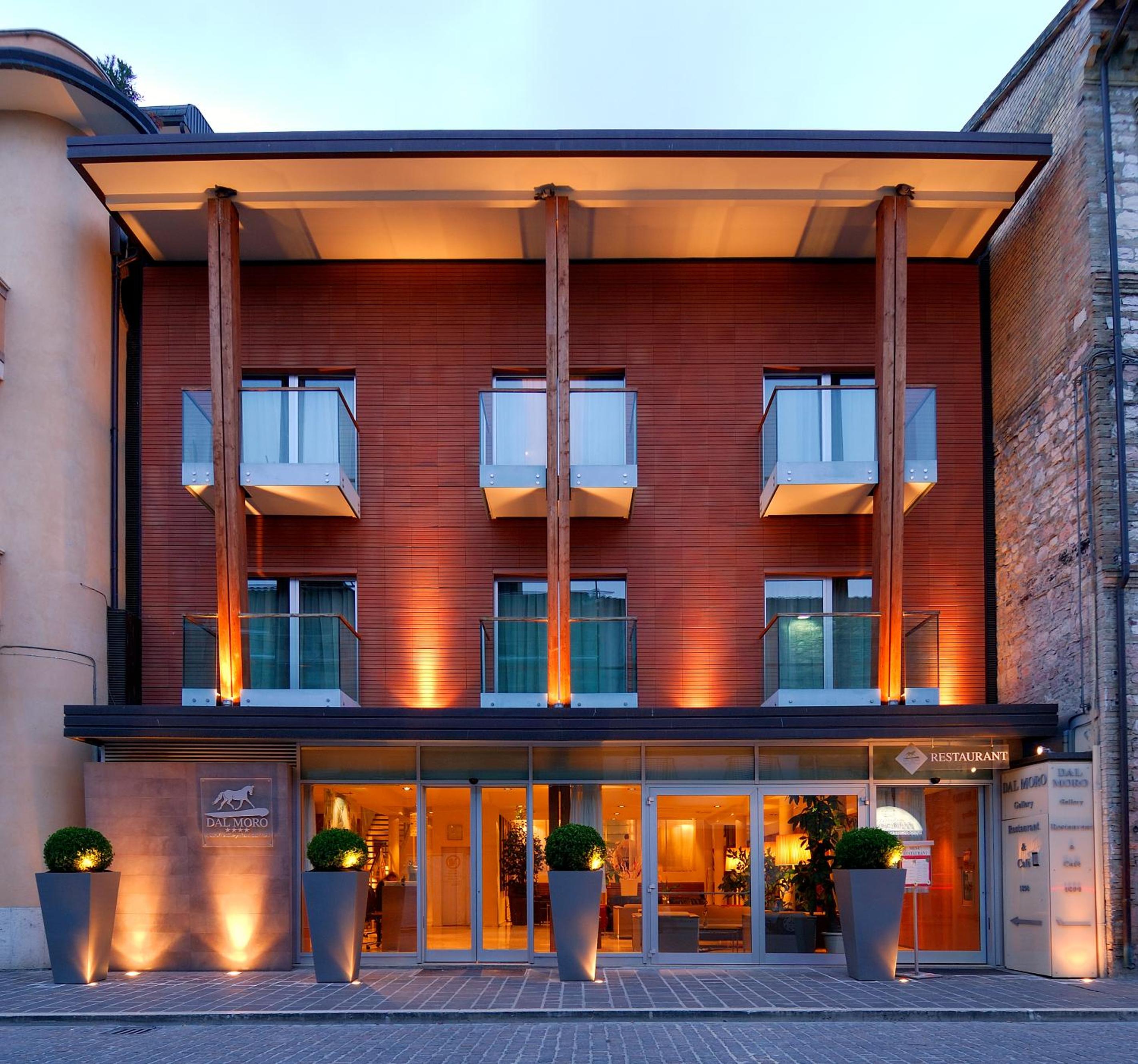 Hotel Dal Moro Gallery Hotel - Image 1