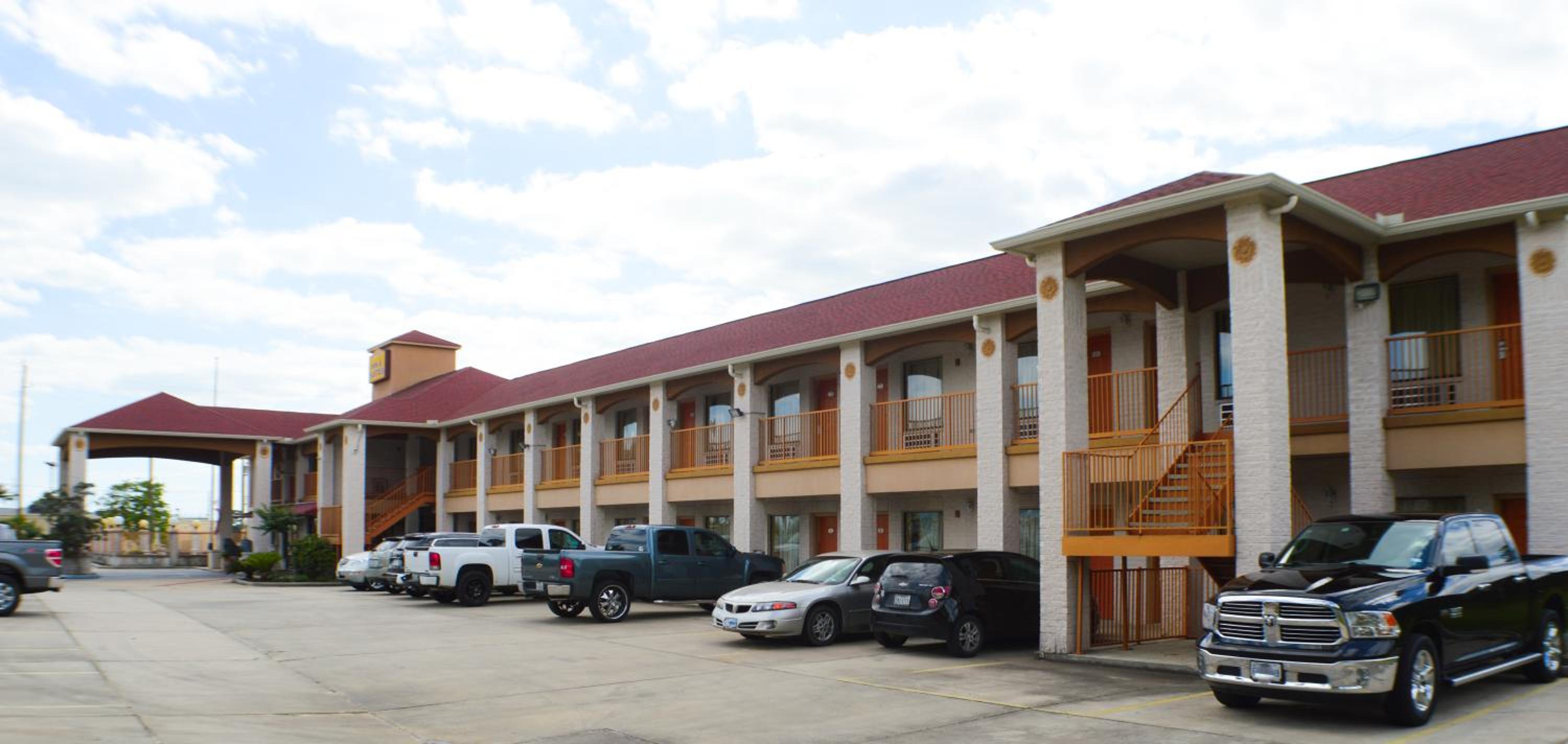 Magnolia Inn and Suites
