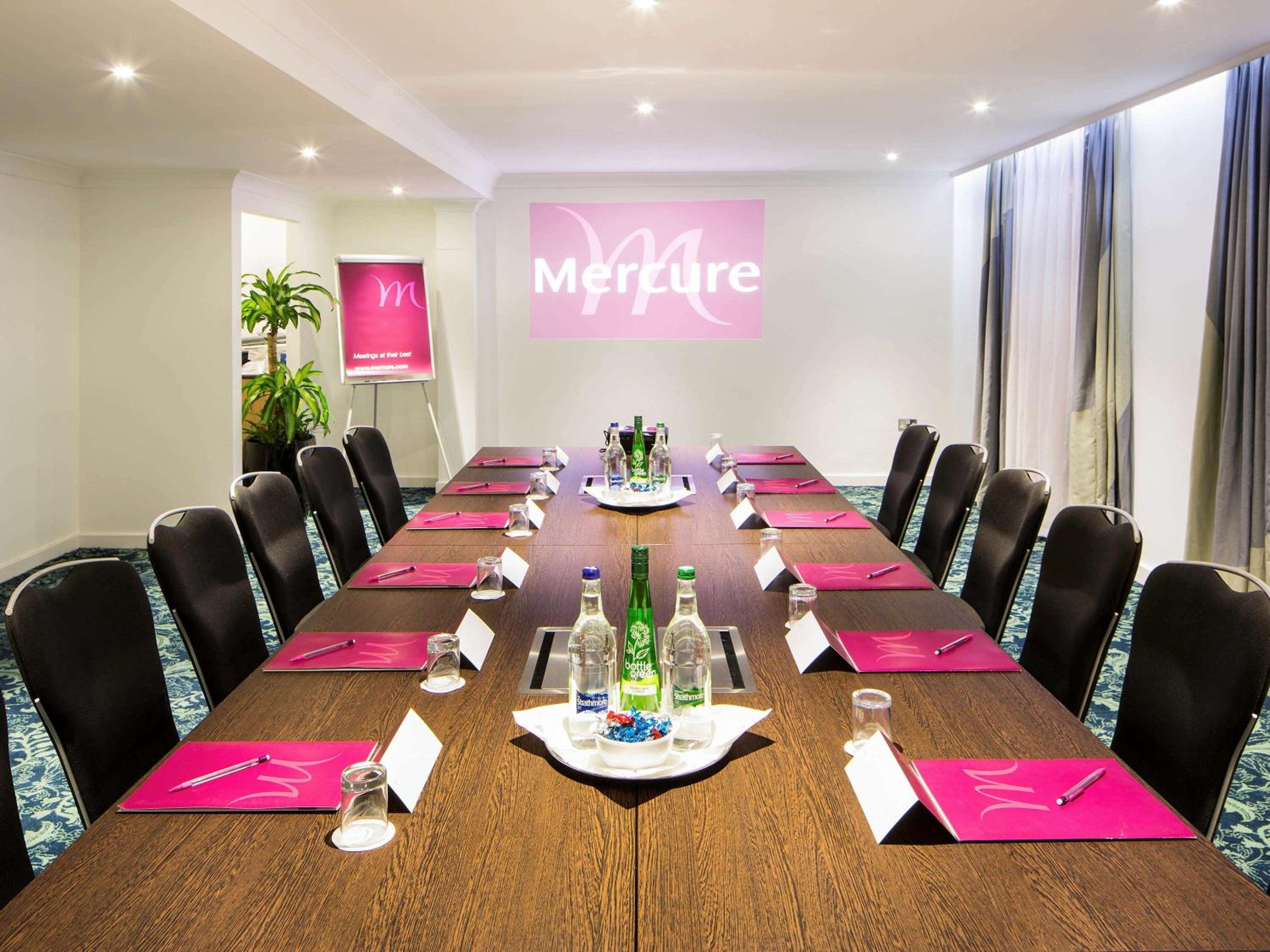 Darlington Vacations - Mercure Darlington King's Hotel - Property Image 1