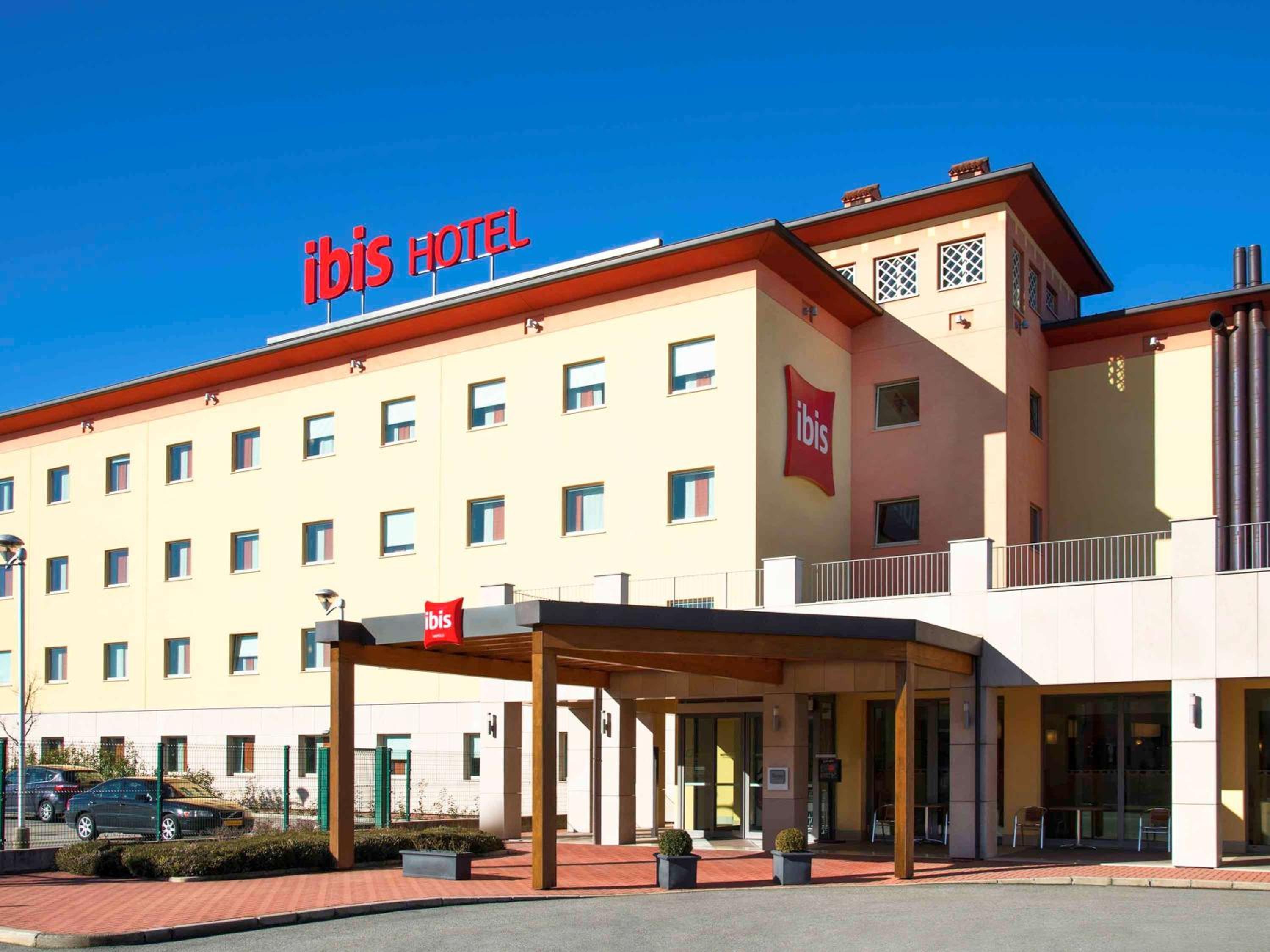 Hotel Ibis Como - Image 1