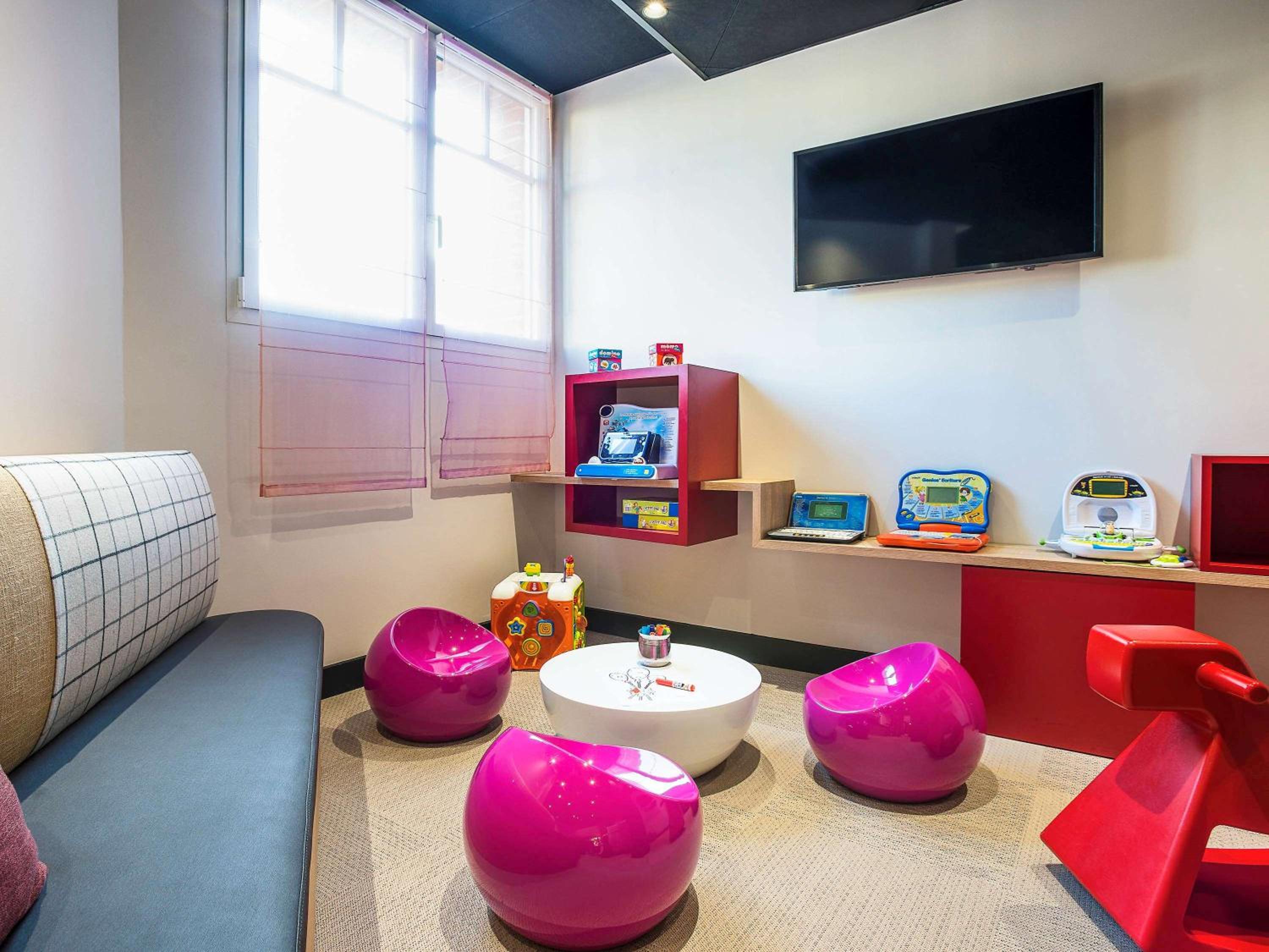 Deauville Vacations - ibis Styles Deauville Centre - Property Image 50