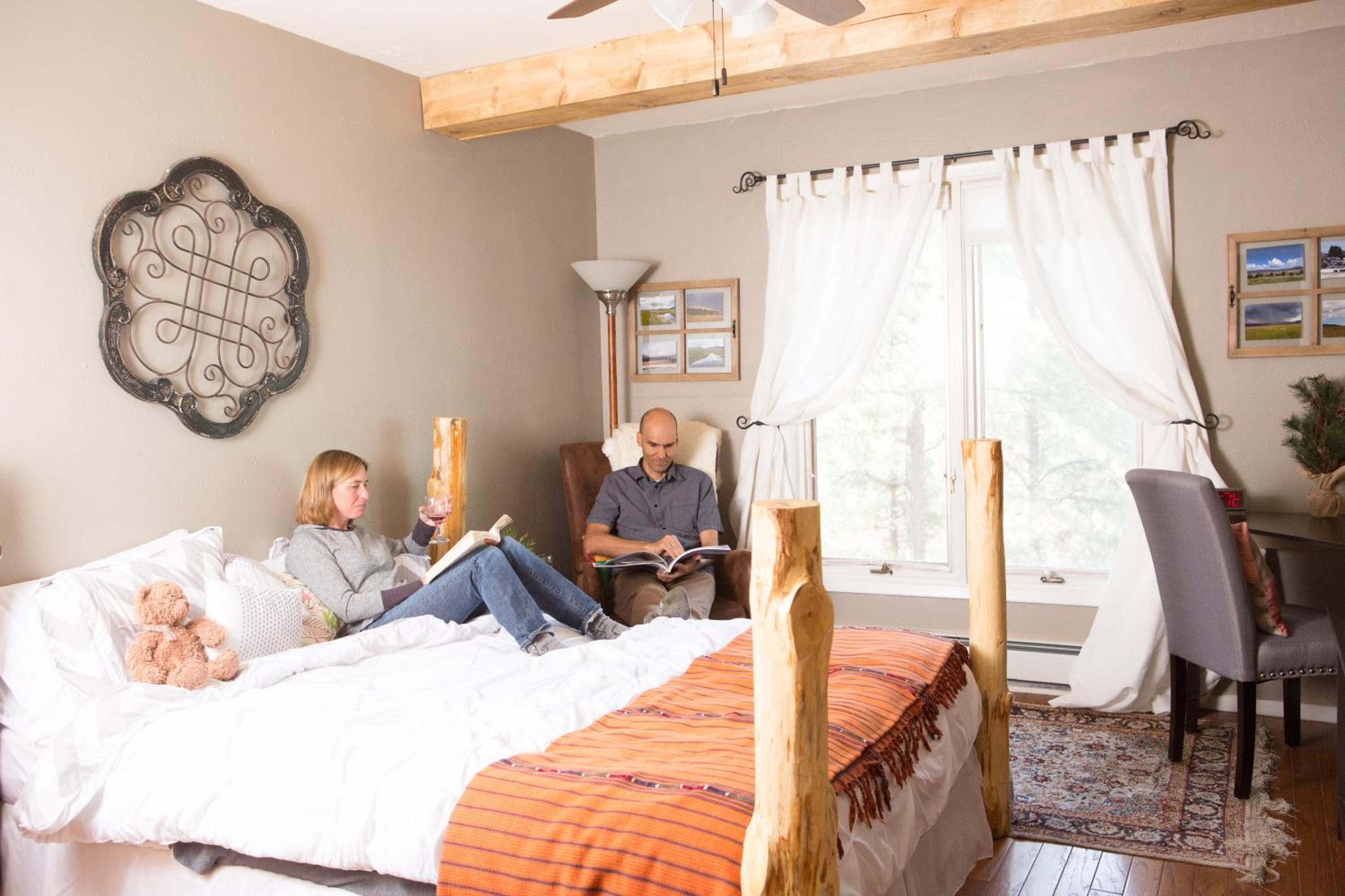 Santa Fe Vacations - Pueblo Canyon Inn - Property Image 1