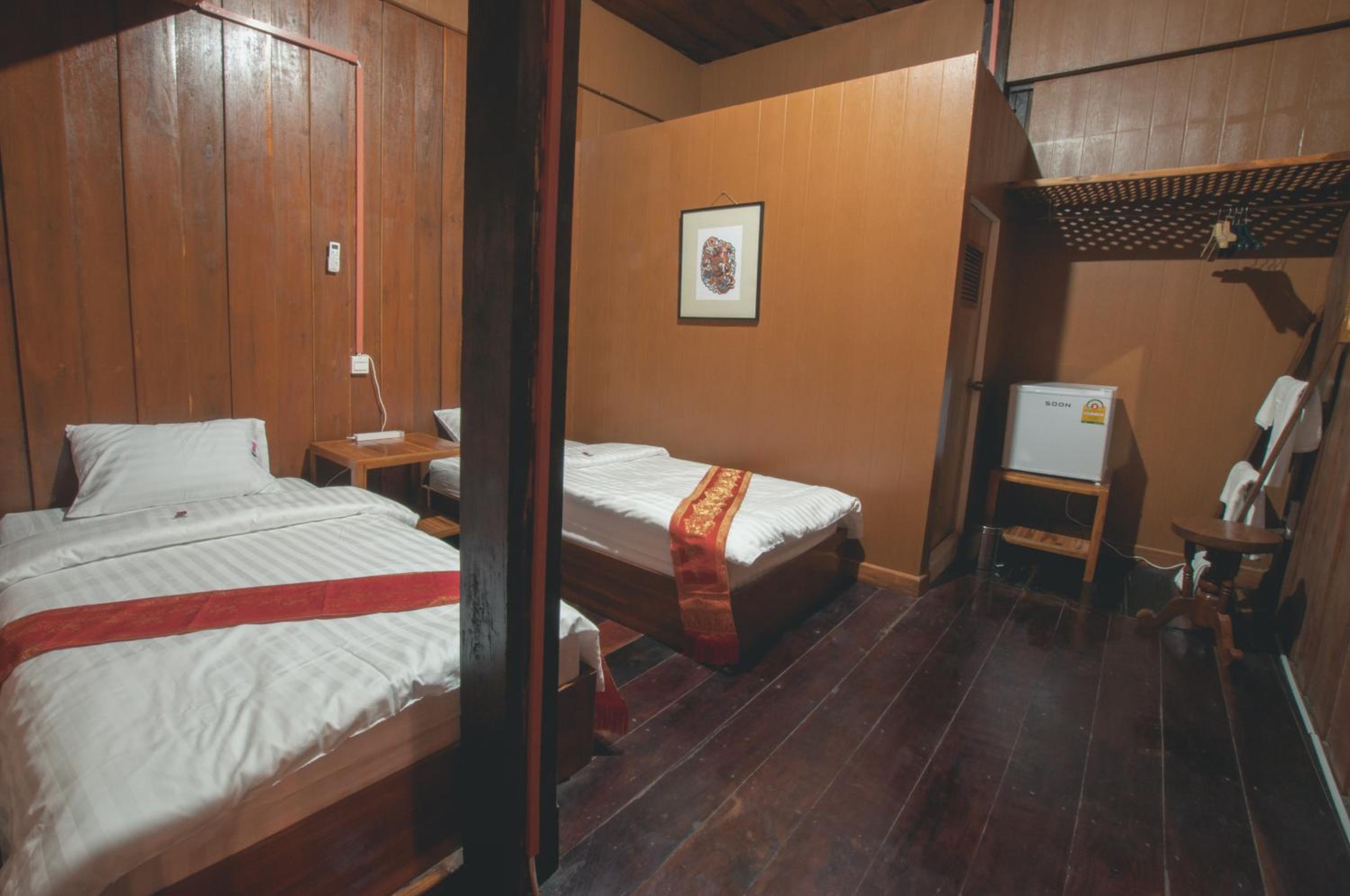 The history cafe' & guesthouse