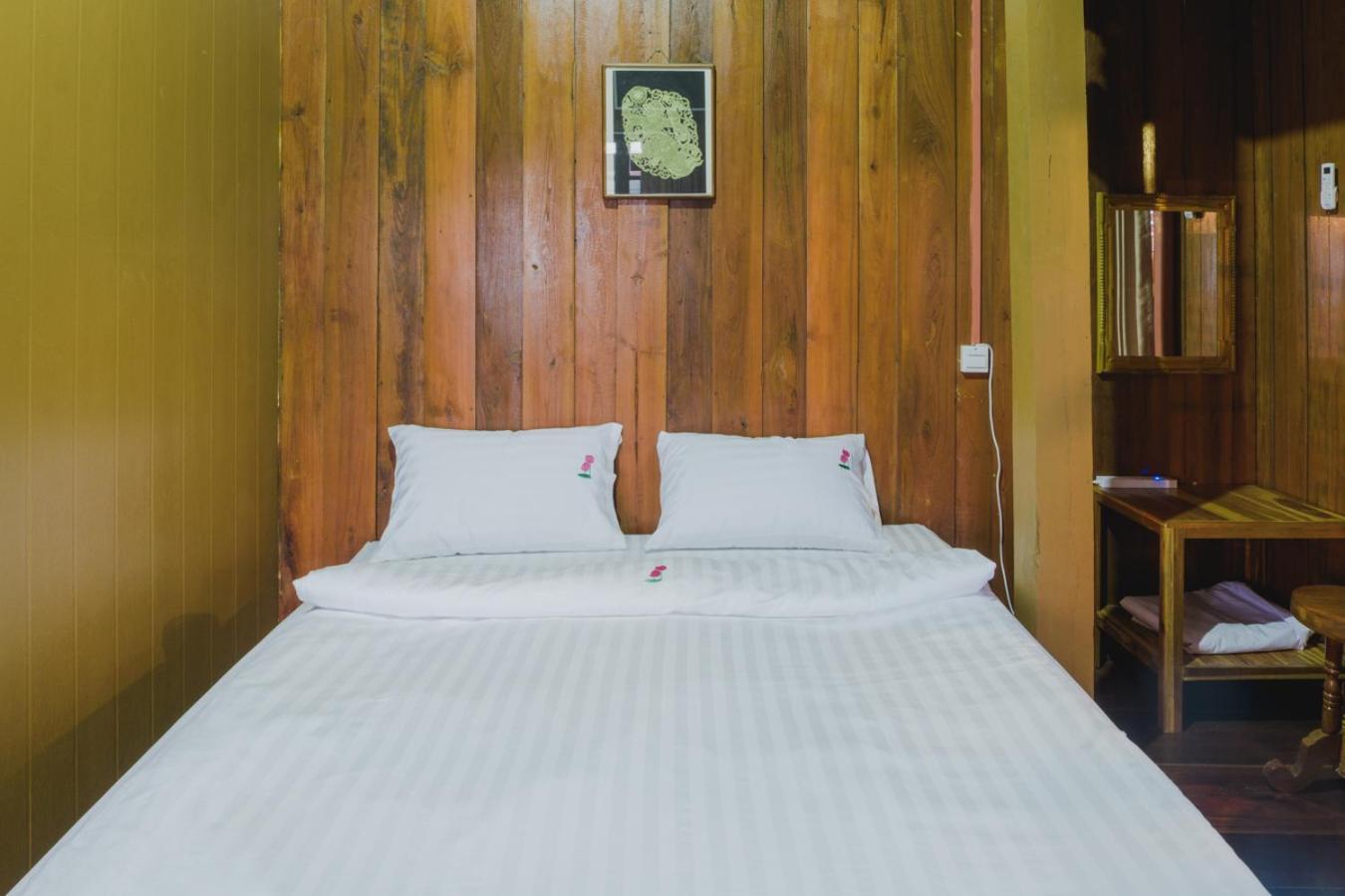 The history cafe' & guesthouse