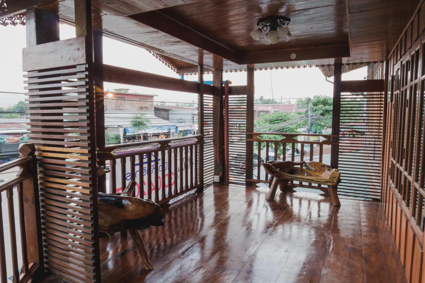 The history cafe' & guesthouse