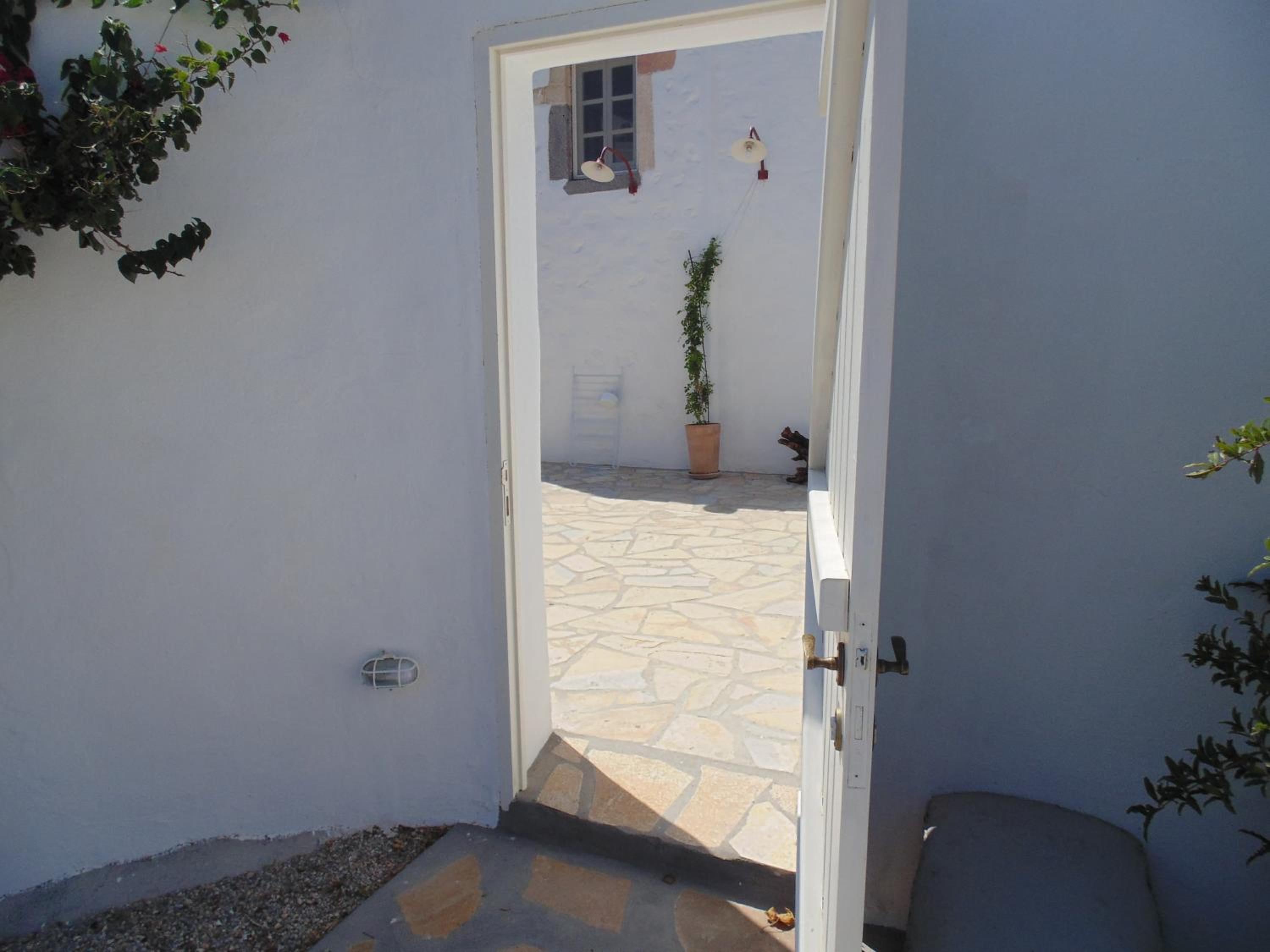 Anemos Houses