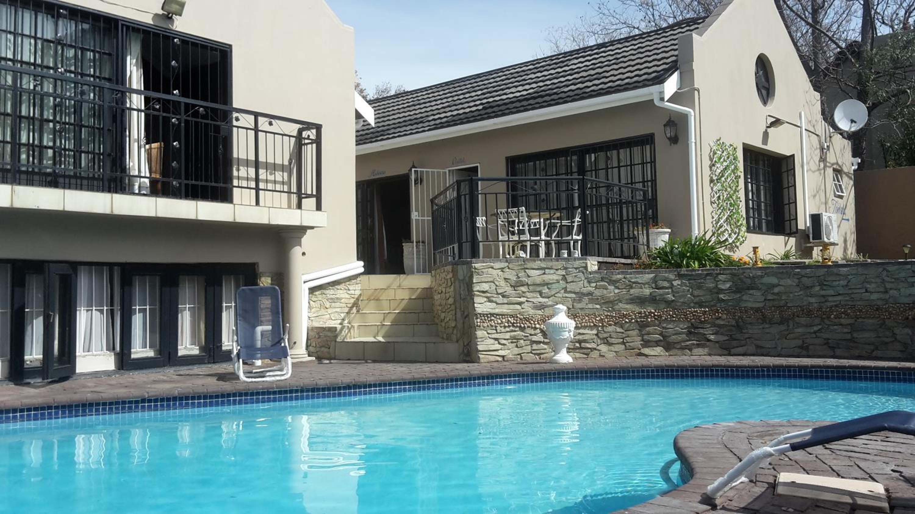 Muco Guest House