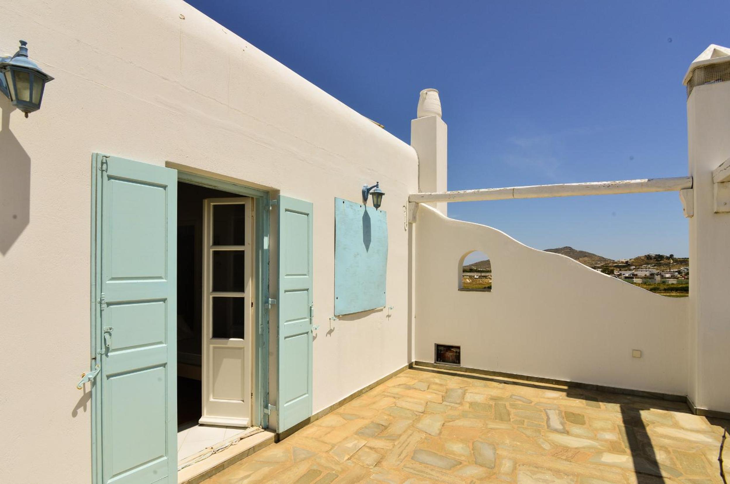 Relaxing Mykonos