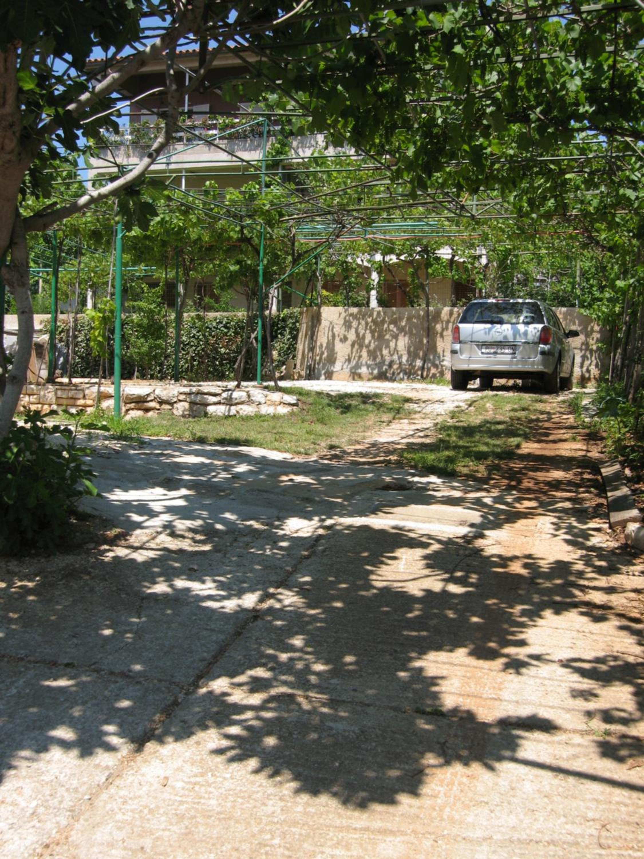 Photo 32