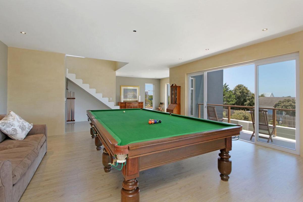 Greenways Drive Apartment view 4