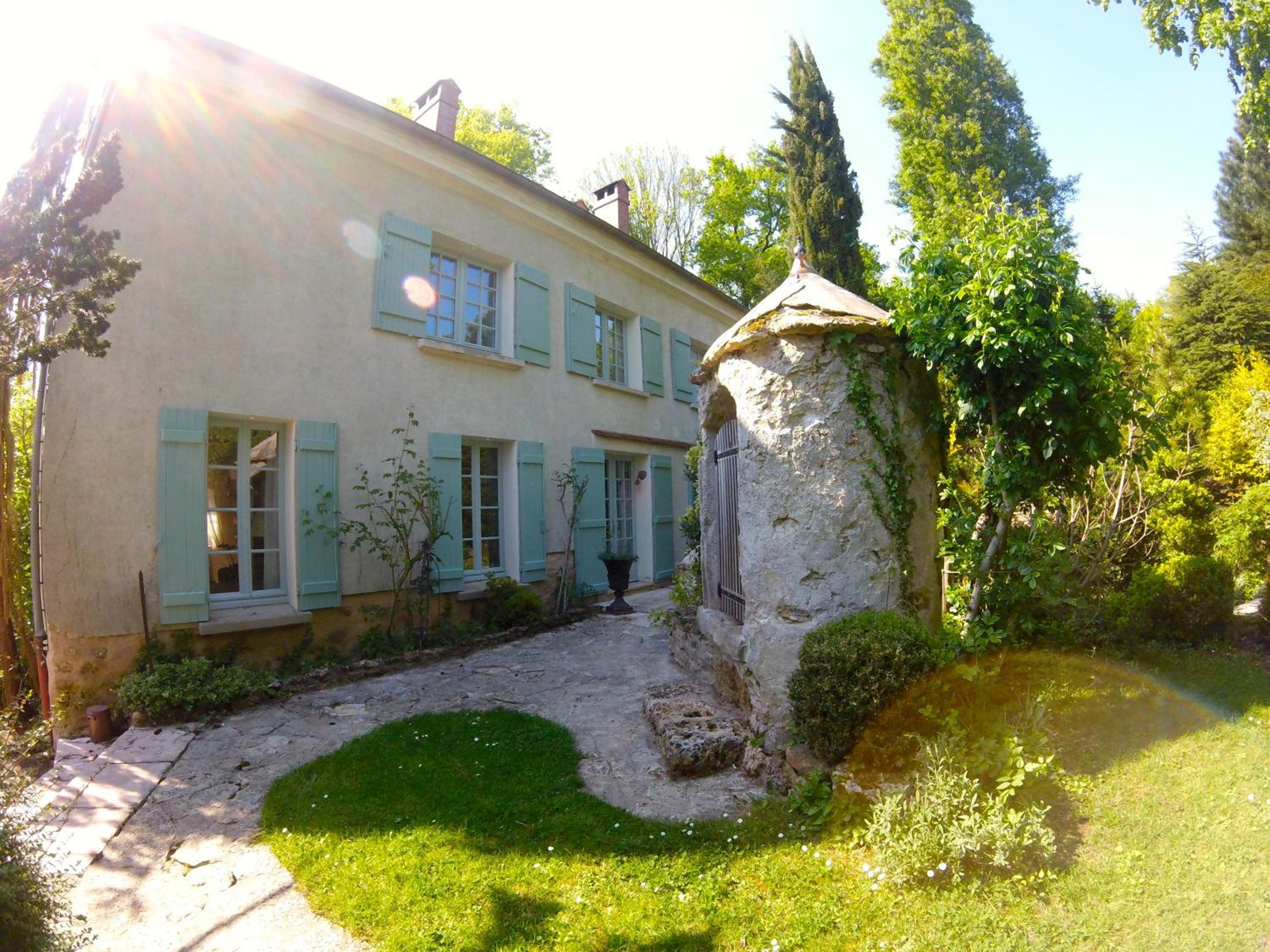 Clos de la Rose view 3