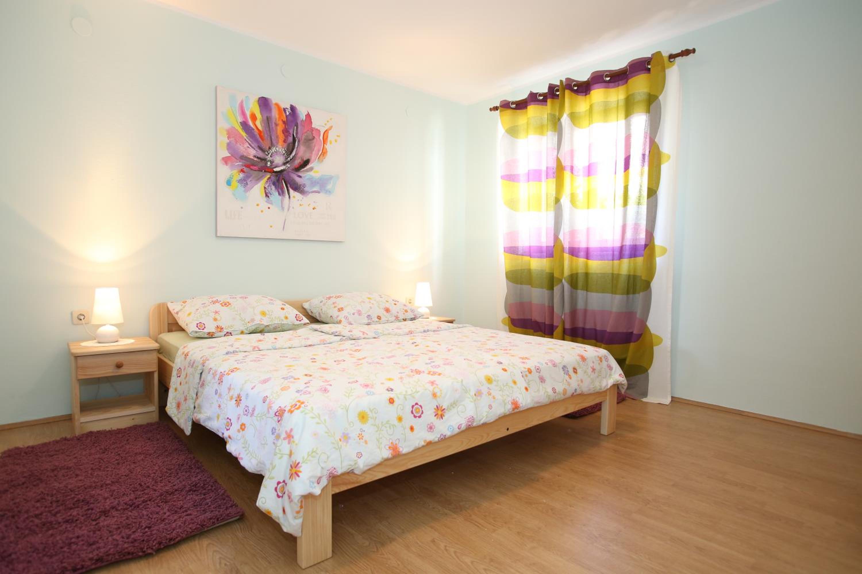 Apartment Mirna