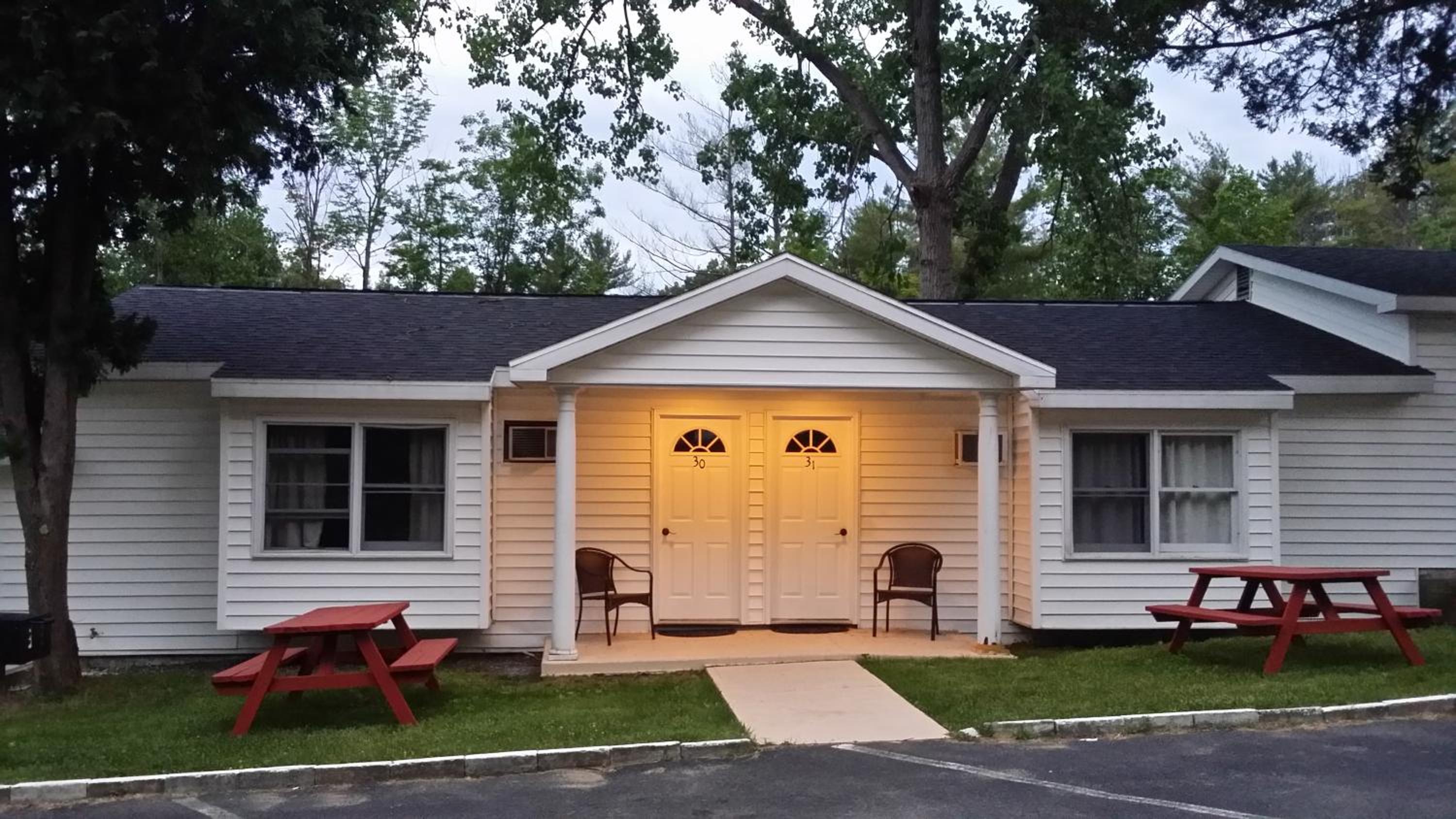 Hotel The Villas on Lake George - Image 1