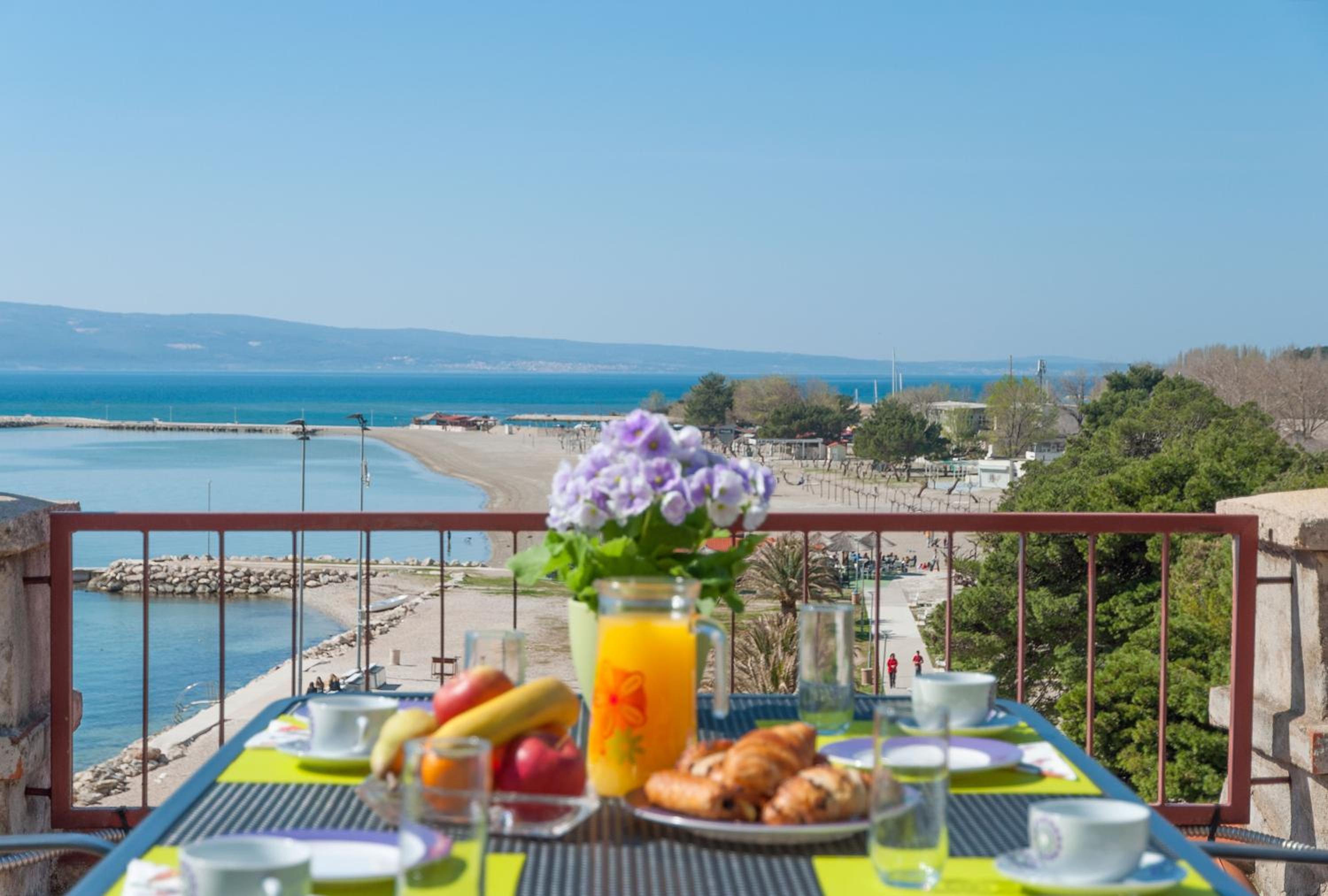 TORETA Apartment - city center, beachfront view 3