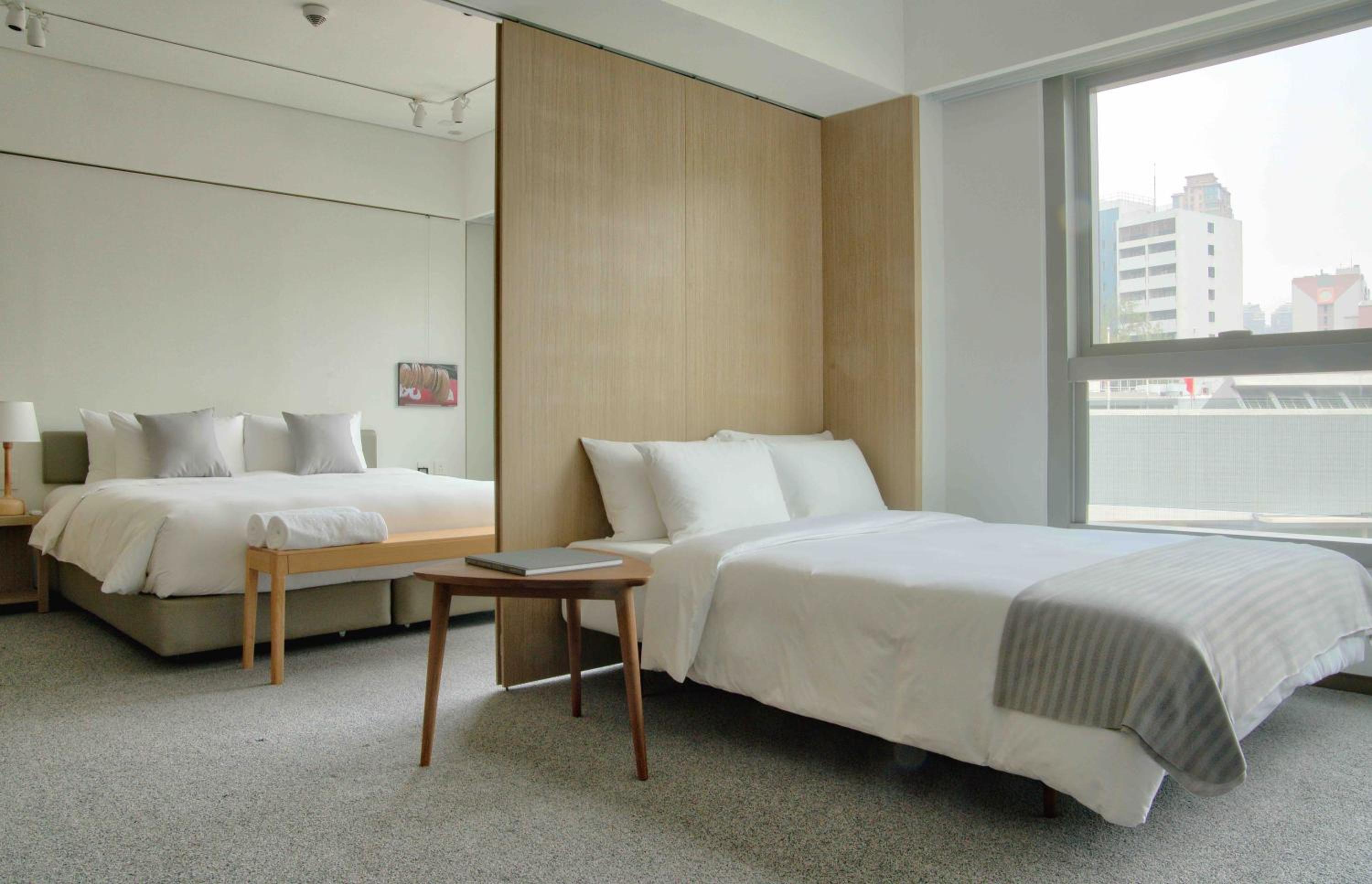 Hotel Stage