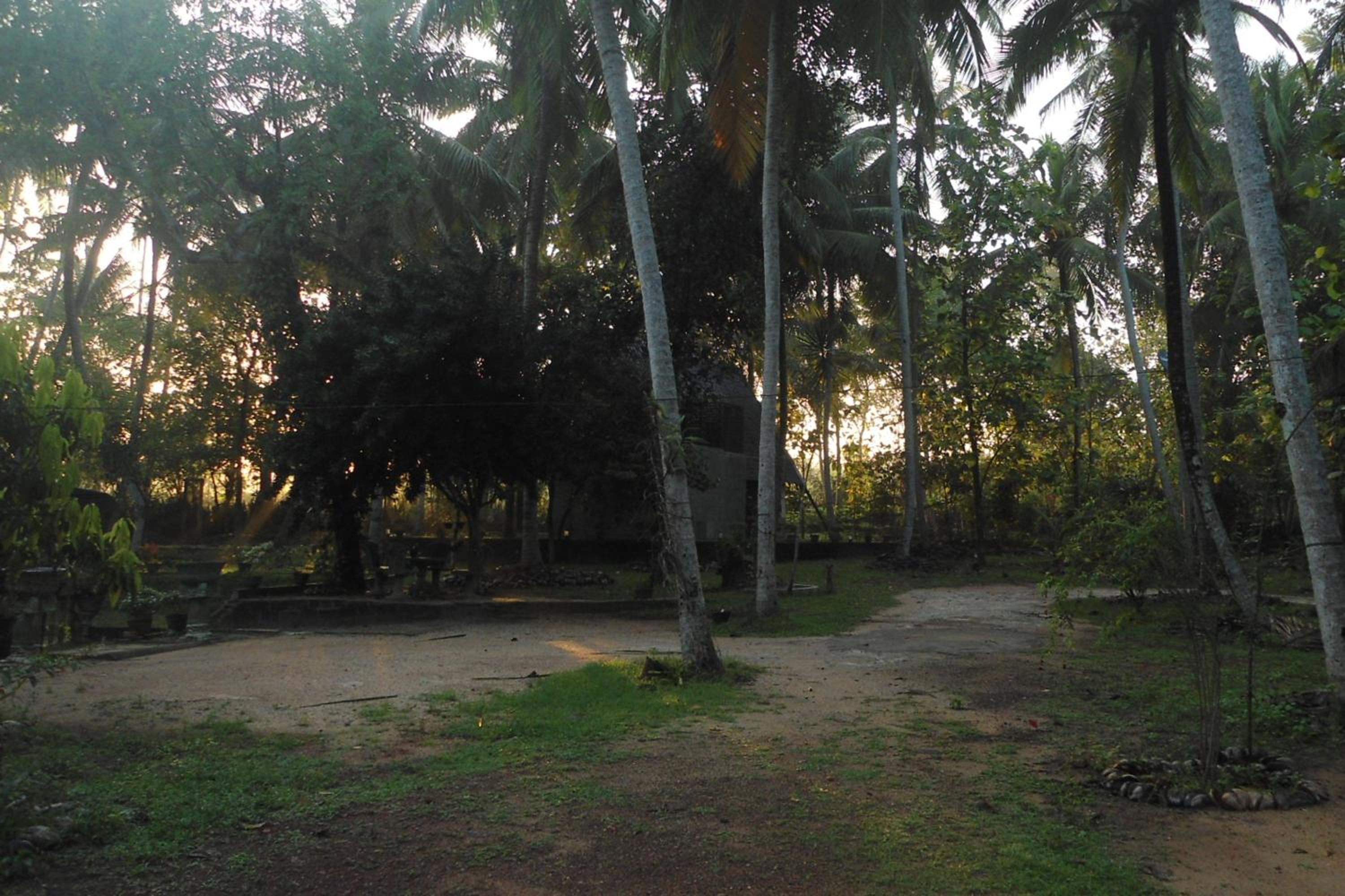Elegant Hamlets Home Stay view 5
