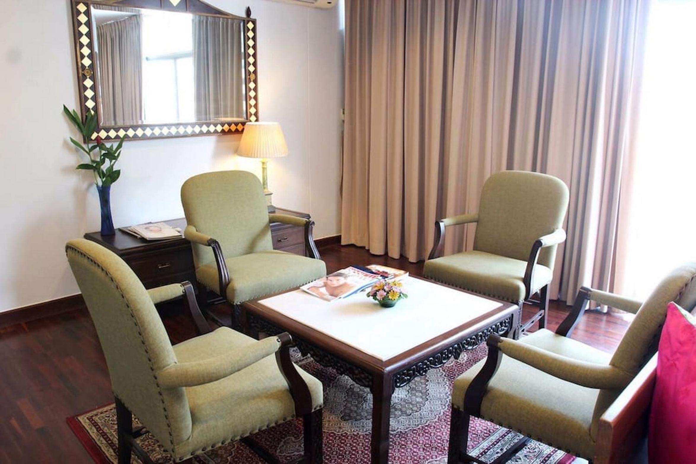lounge