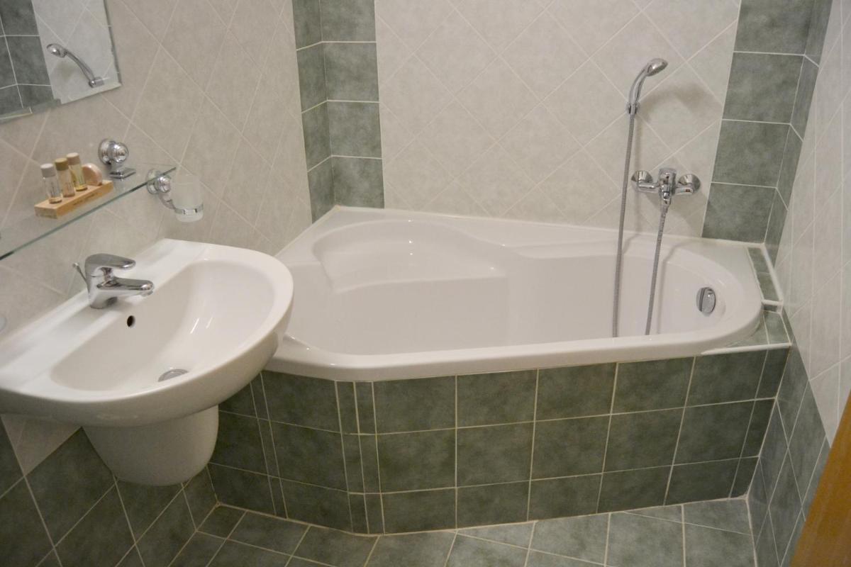 Jacuzzi