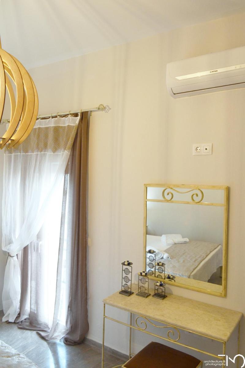 Ariadne & Theseus Apartments photo 4