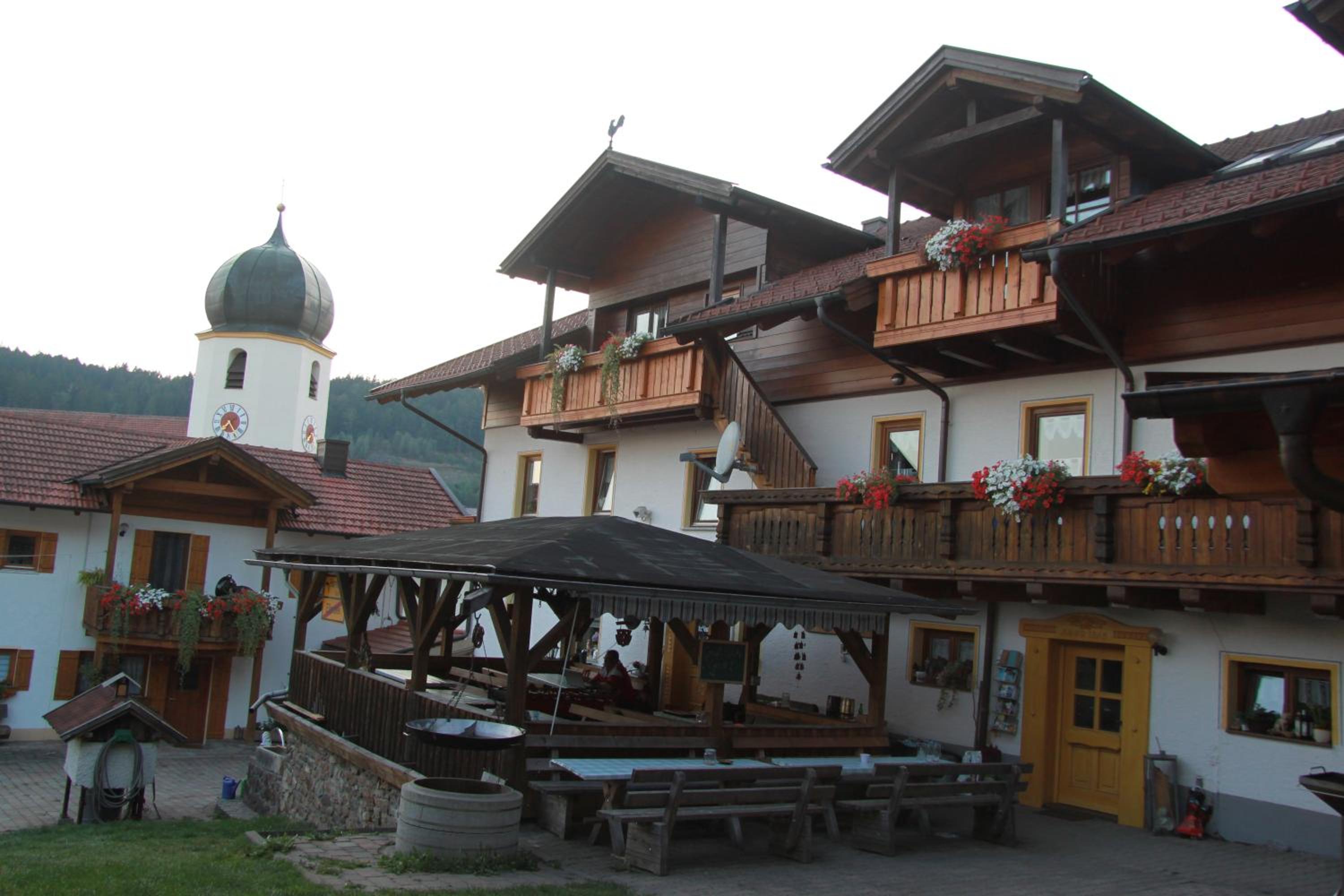 Photo 33