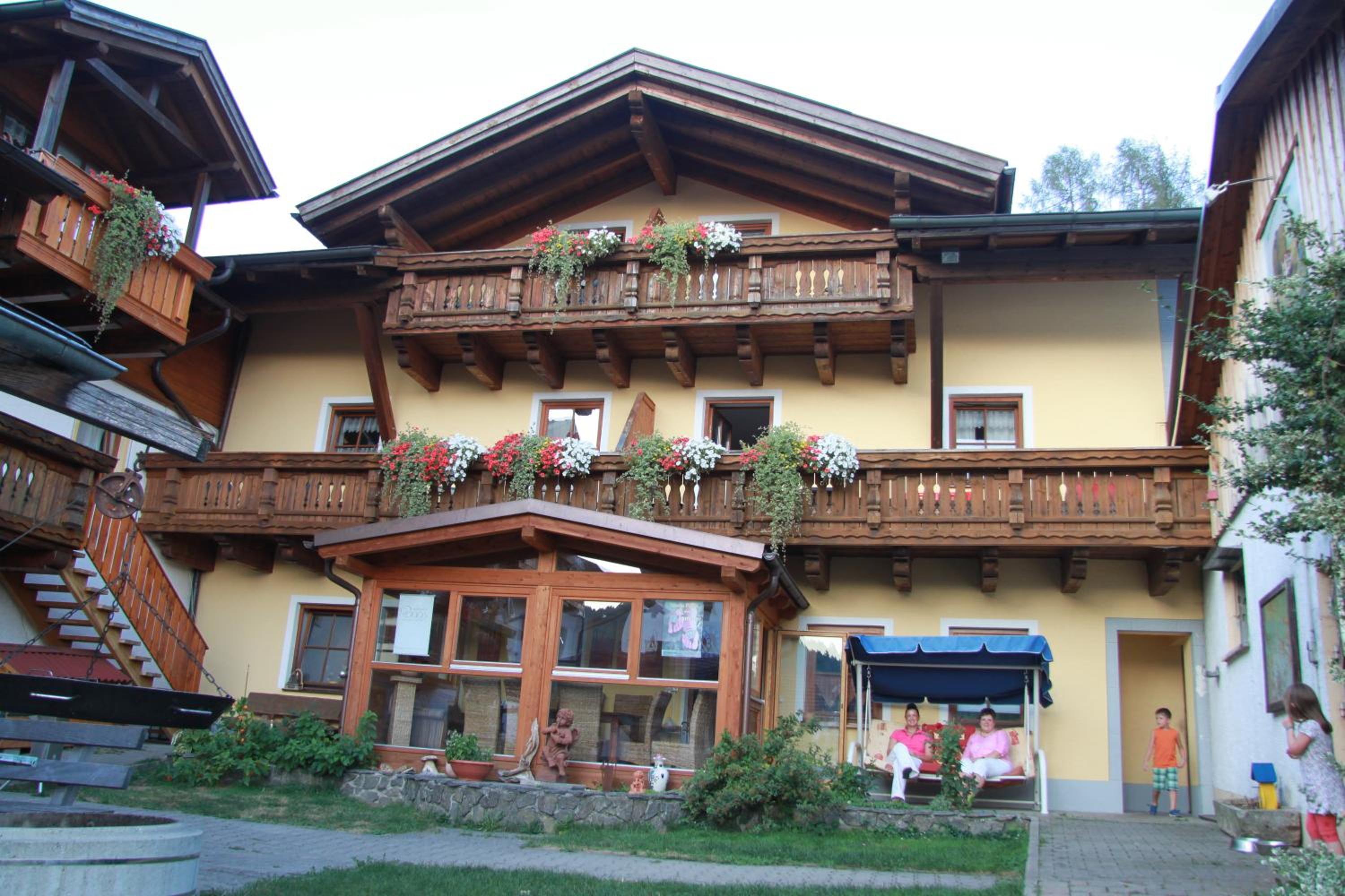 Photo 16