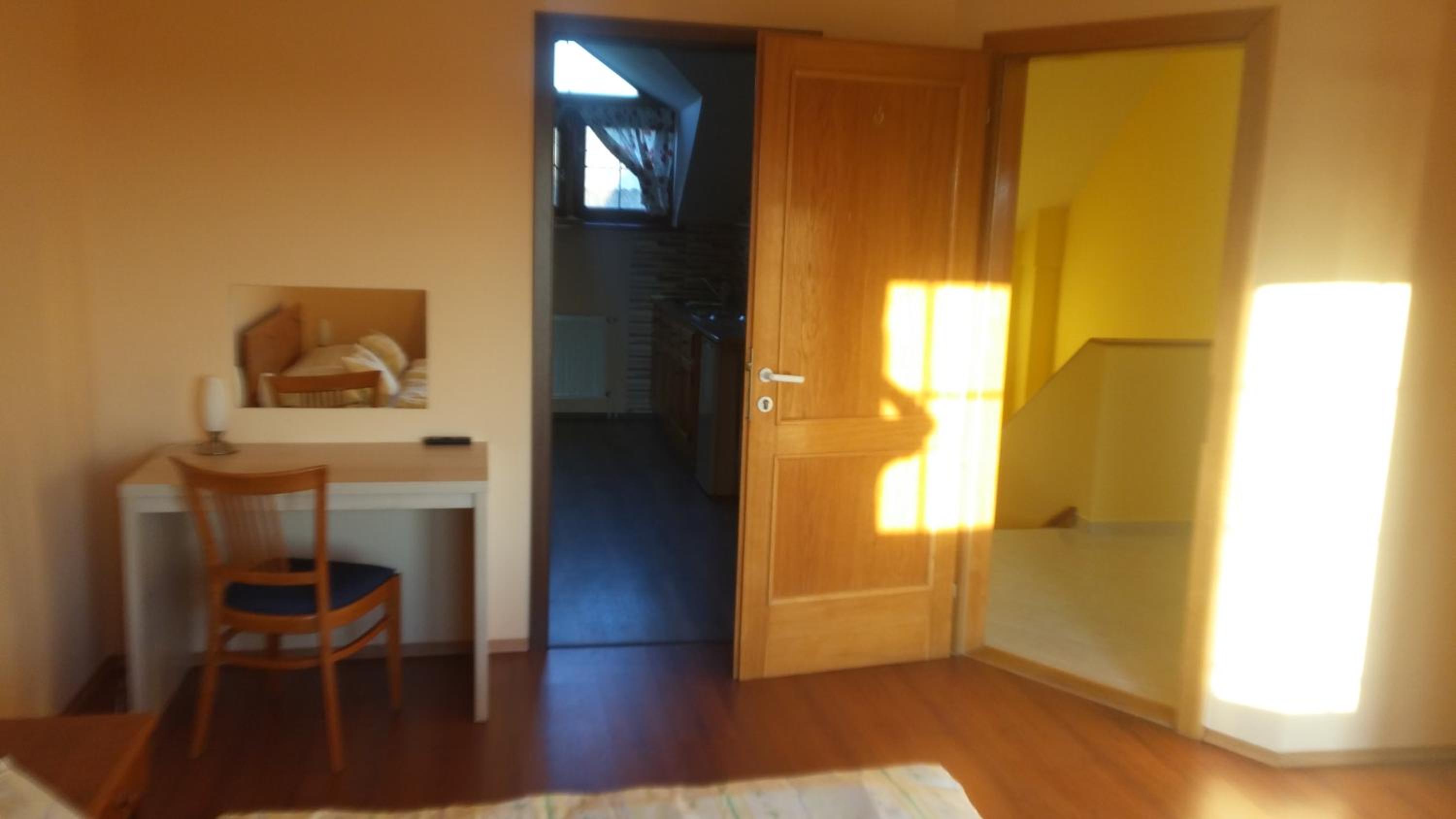 Photo 32