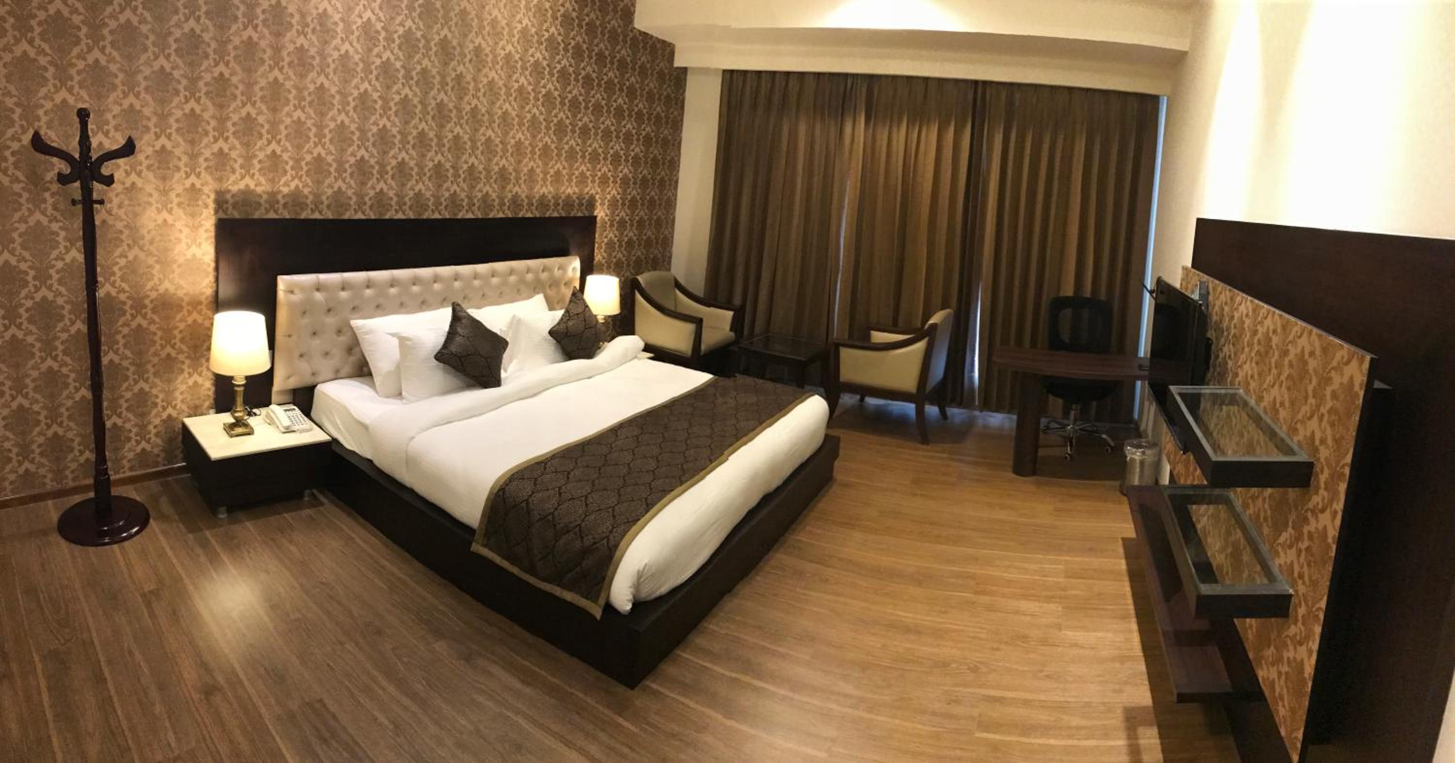 Hotel Imperia Suites