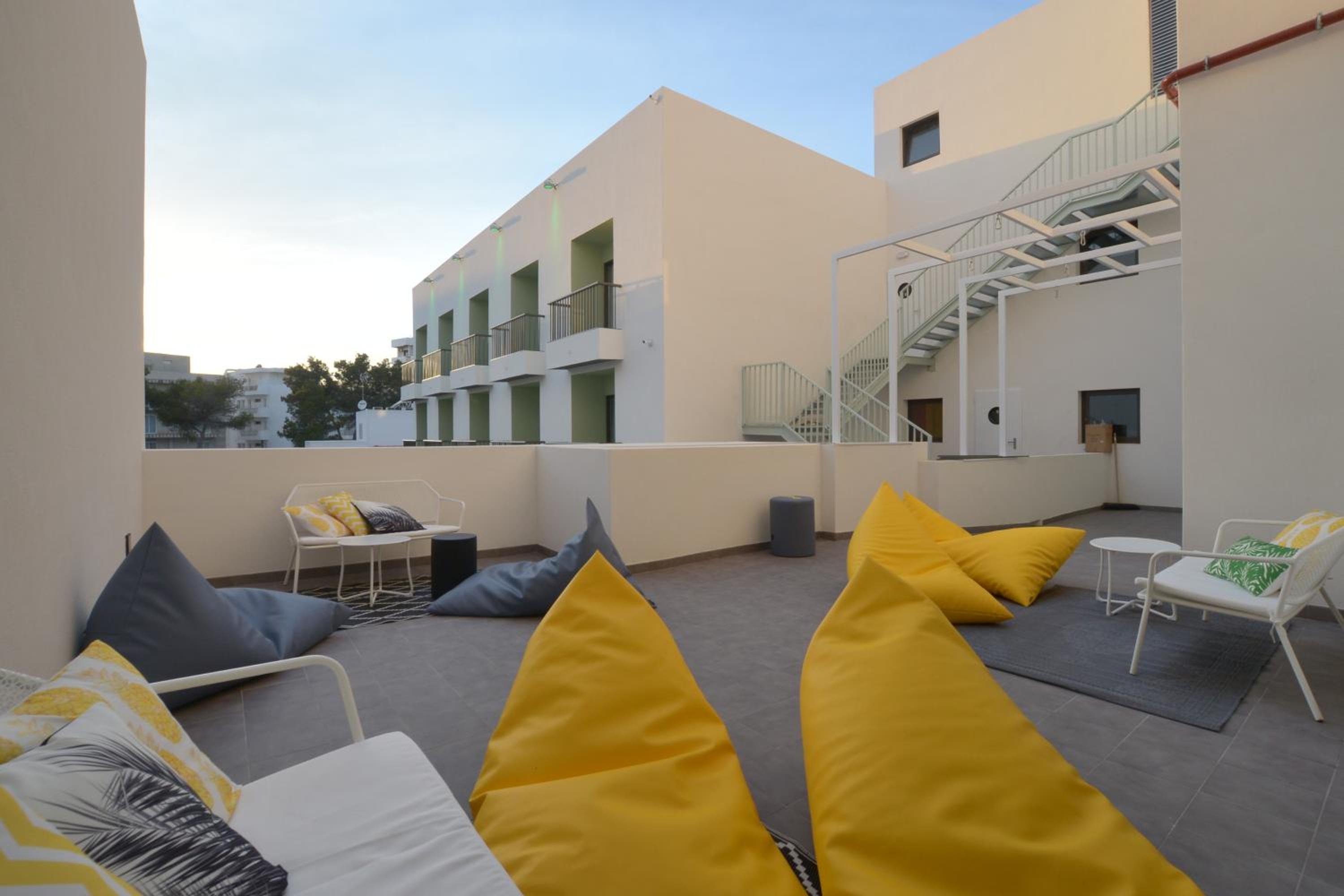 AMISTAT Island Hostel Ibiza - ALBERGUE JUVENIL