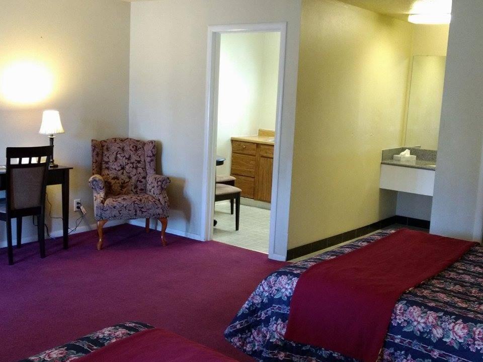 Travelers Motel