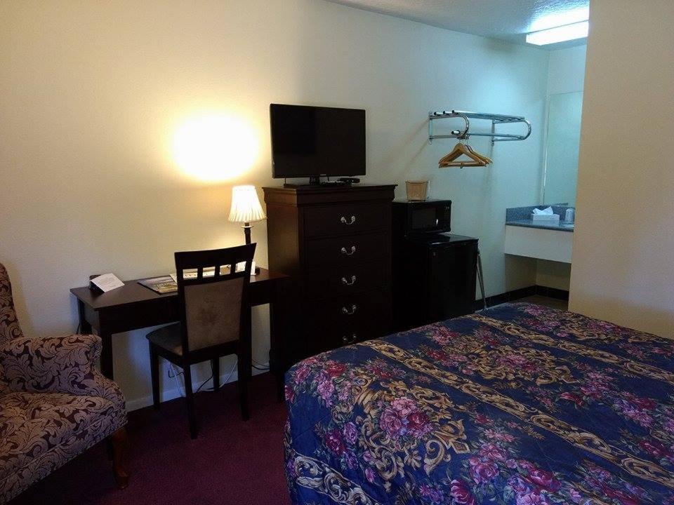 Travelers Motel