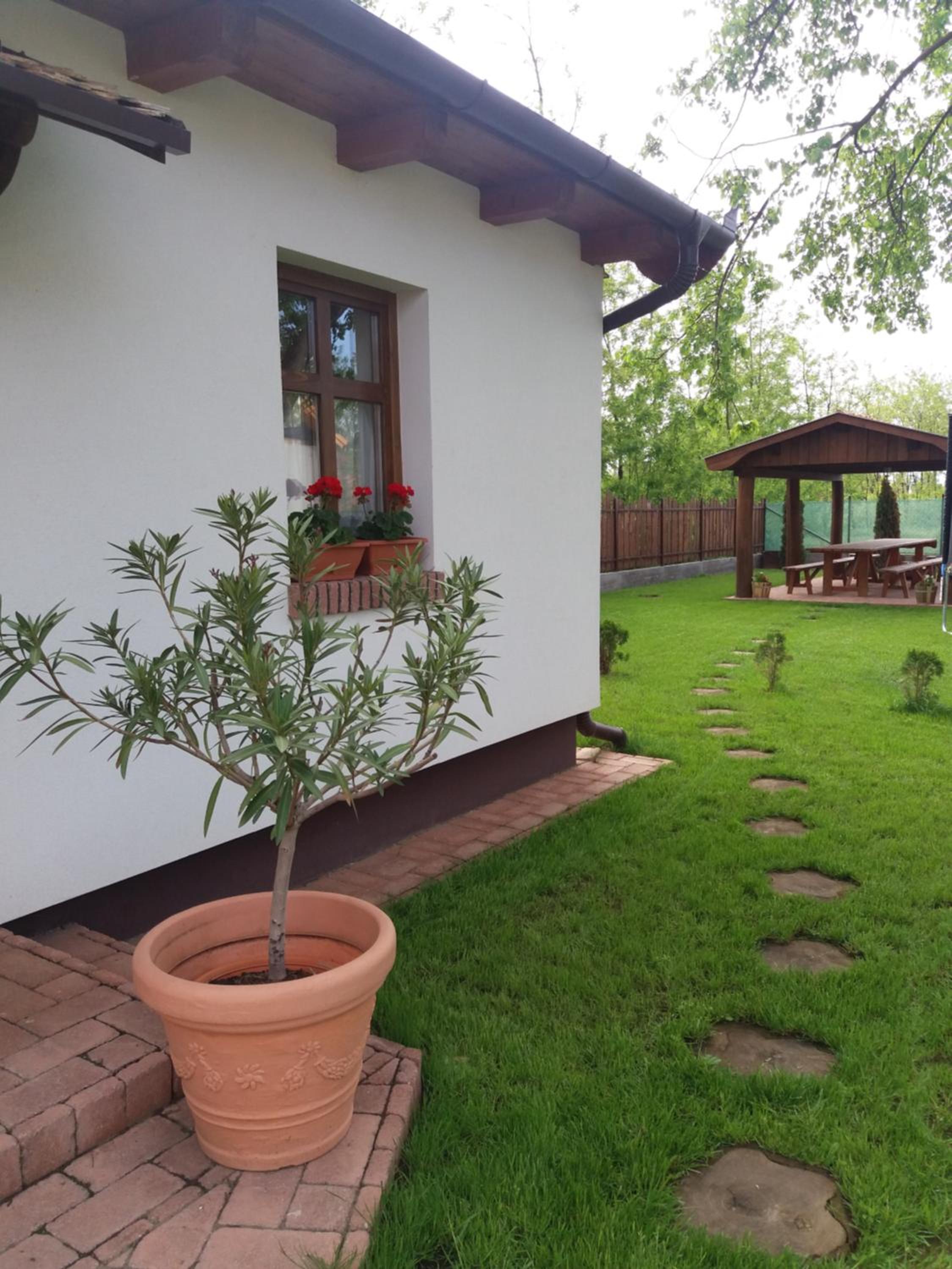Tóth Vendégház és Apartmanház Újfehértó view 5