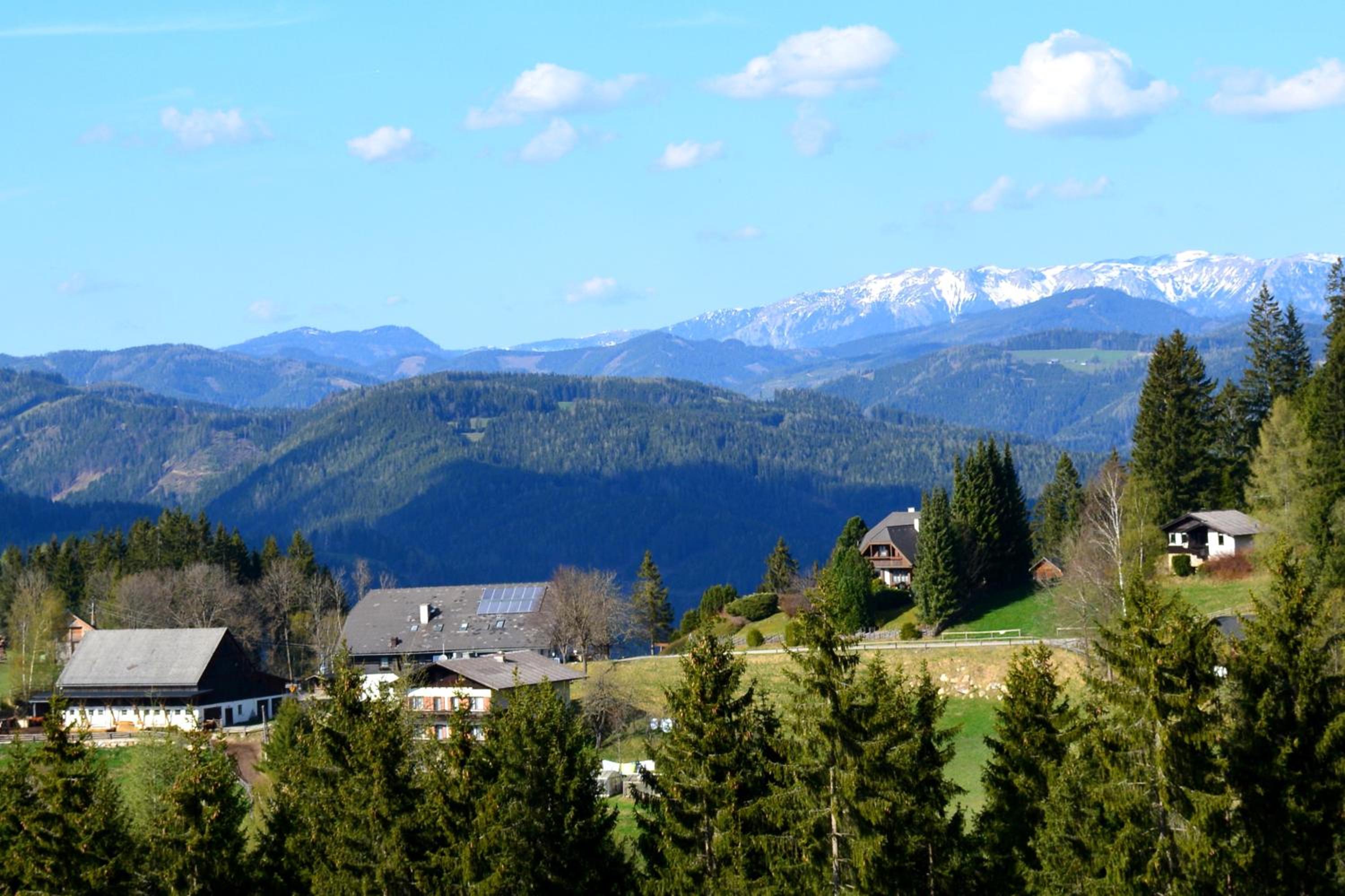 Frühstückspension Ochnerbauer view 2