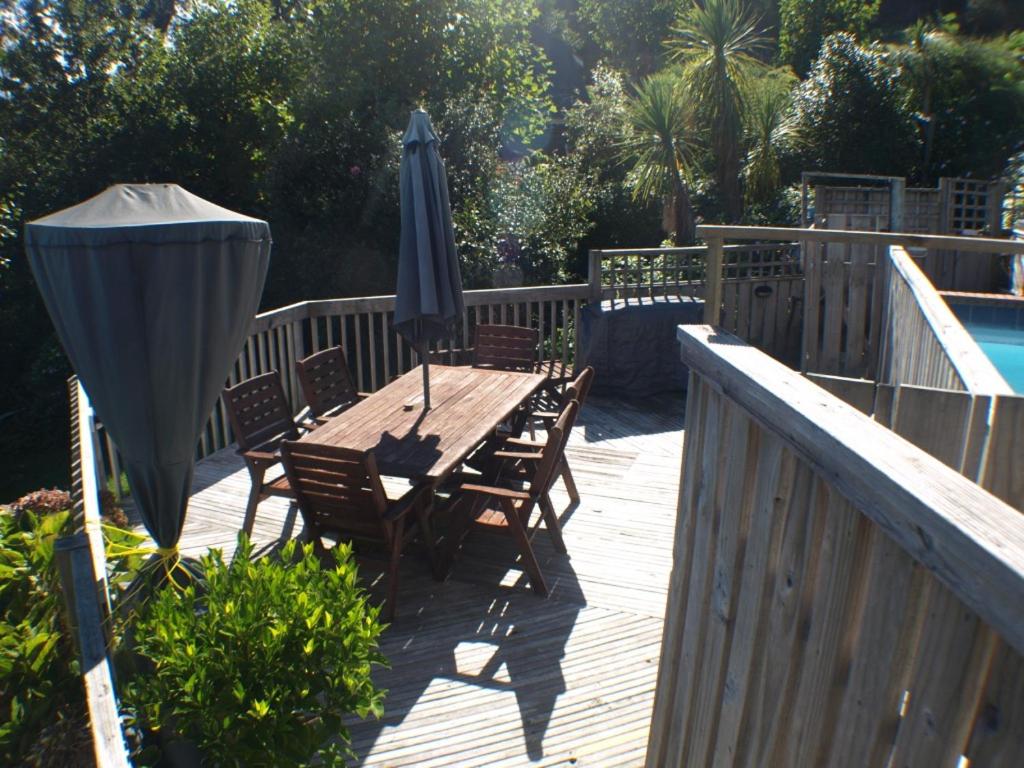 Grafton Cottage & Chalets