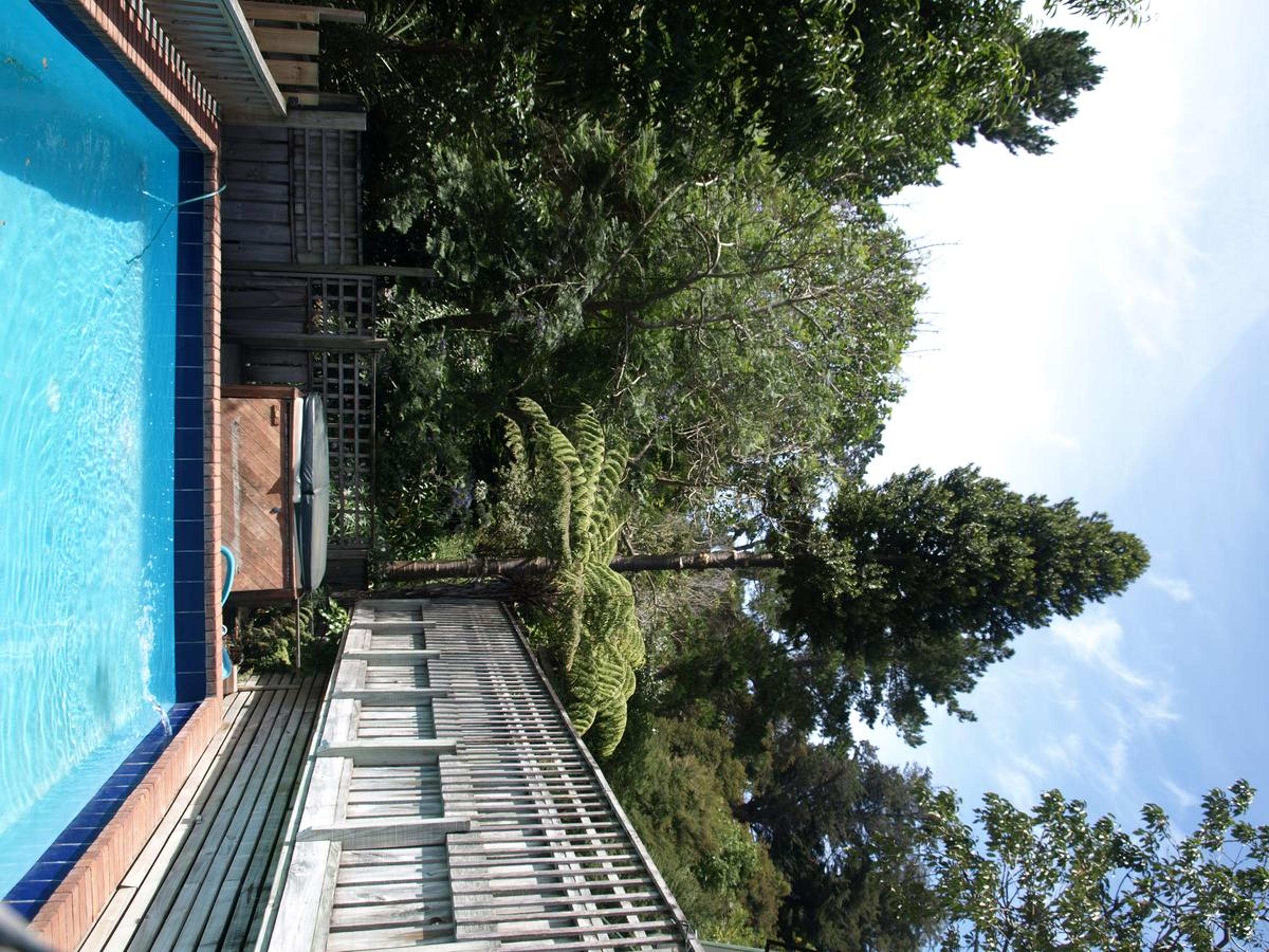 Grafton Cottage & Chalets