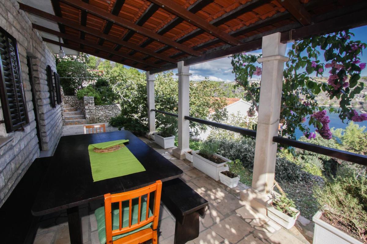 Vila Agazio view 3