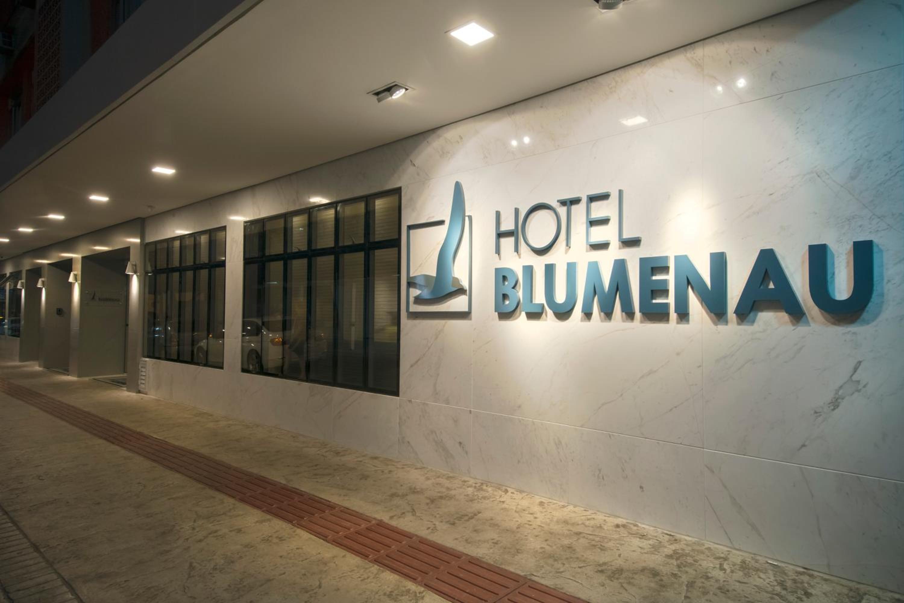 Hotel Blumenau by Pires - Balneário Camboriú
