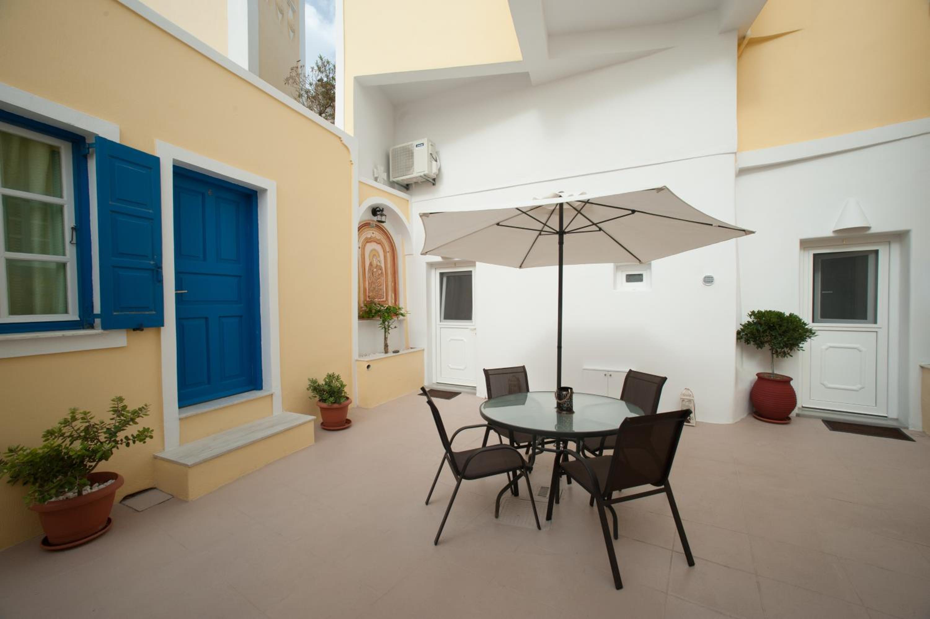 Lefteris Traditional Rooms