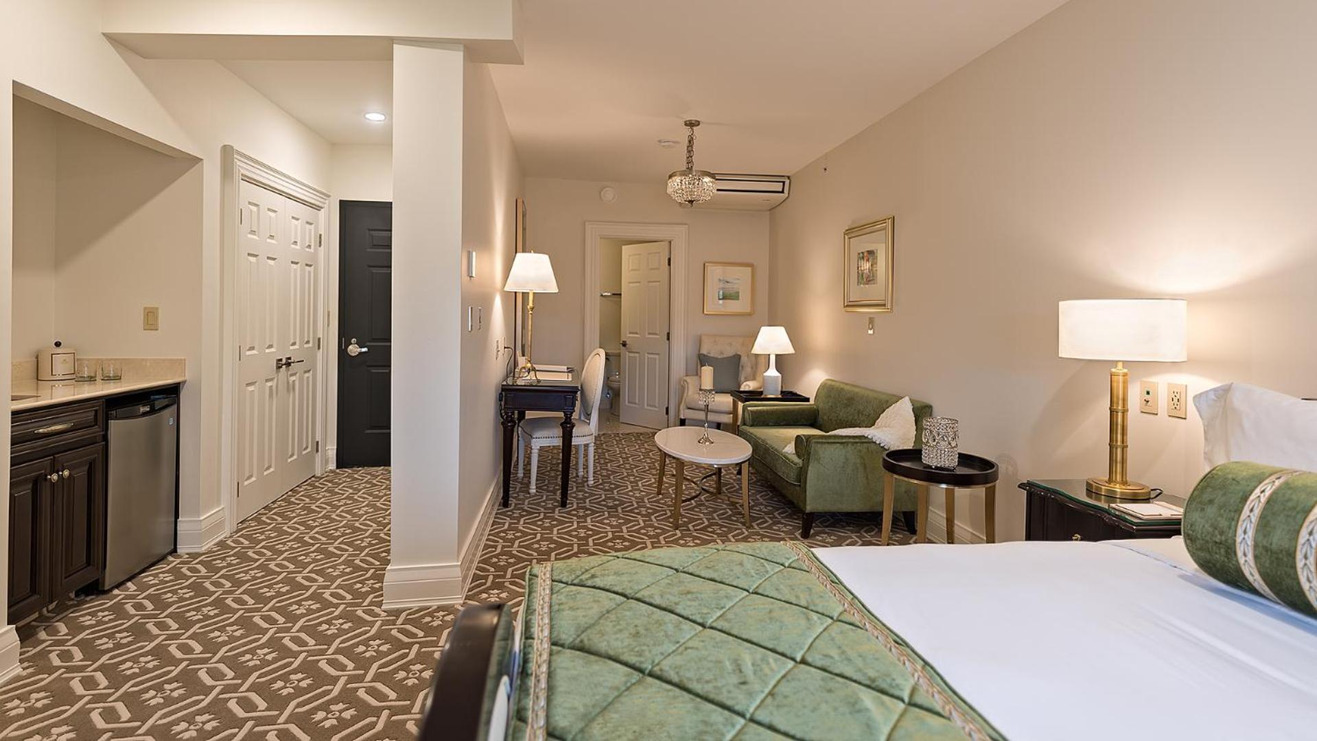 Sydney Boutique Inn & Suites