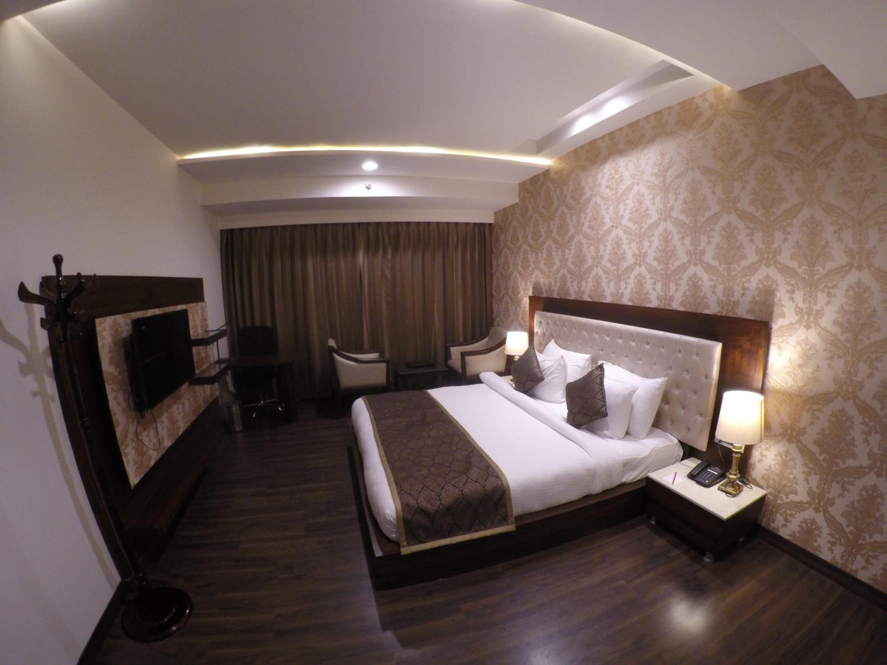 Hotel Imperia Suites